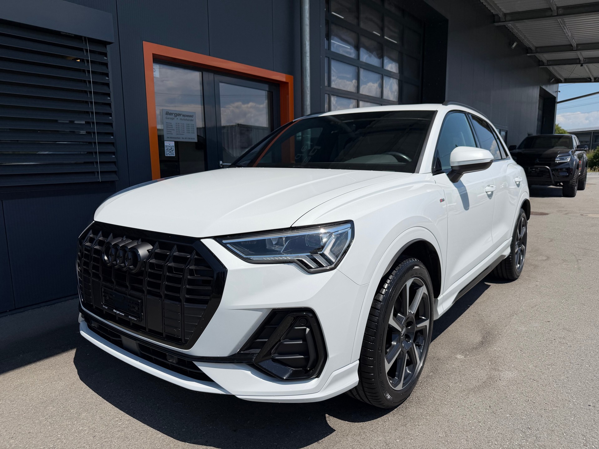 AUDI Q3 40 TFSI S line quattro S-tronic - 4