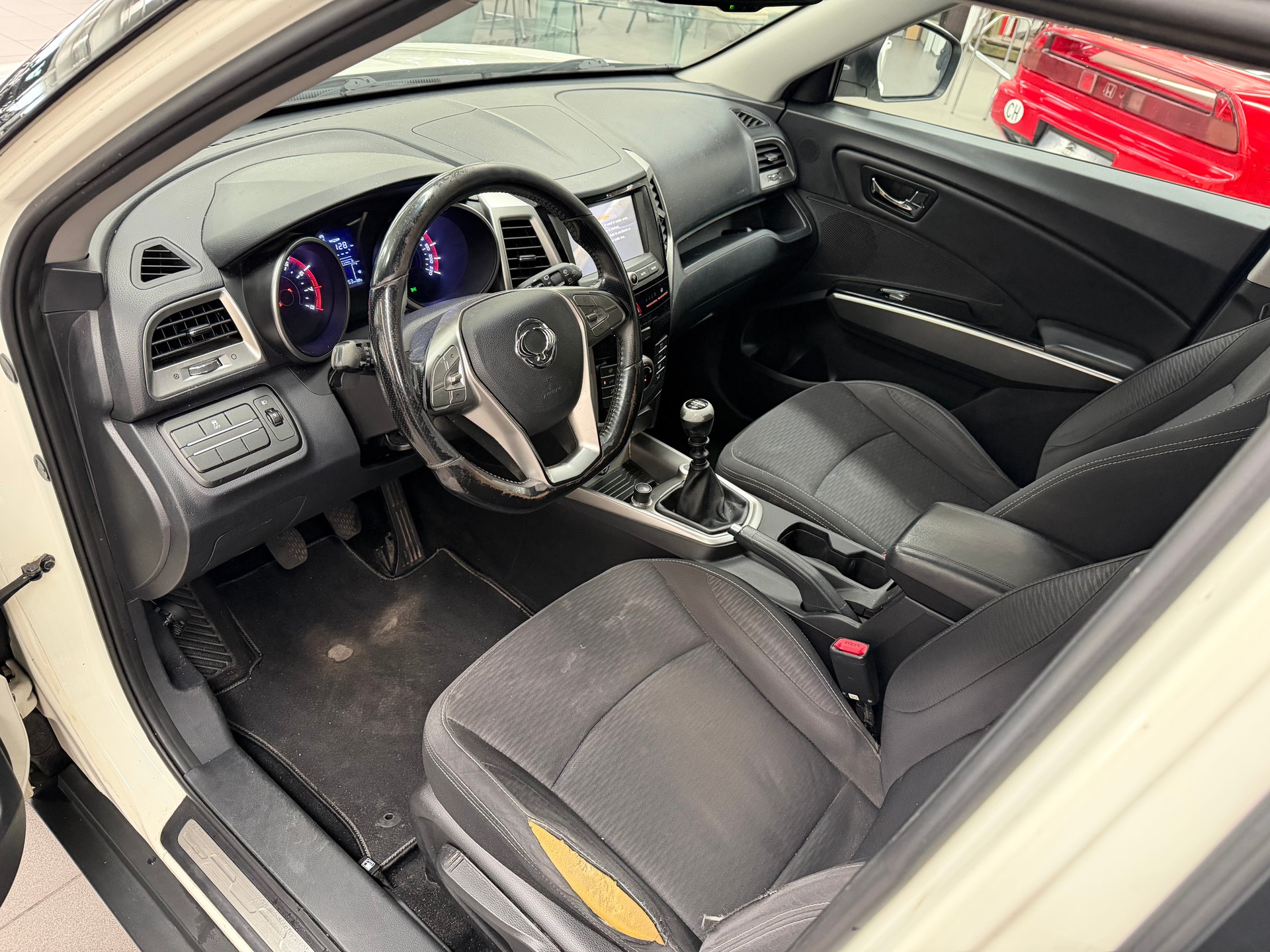 KGM-SsangYong Tivoli 1.6 e-XGi Quartz 2WD - 5