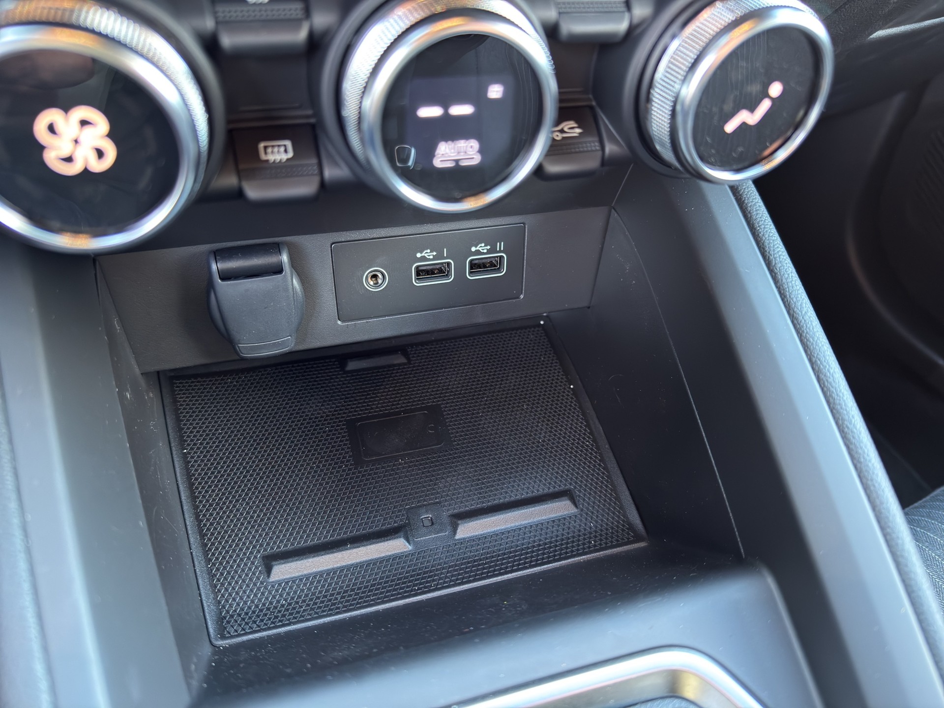 MITSUBISHI COLT 1.0 Intense - 19