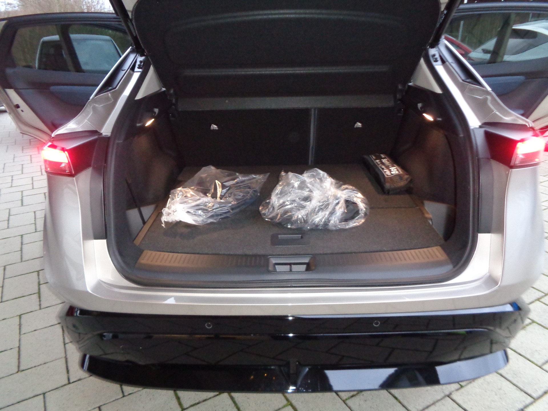 NISSAN Ariya 87 kWh Evolve - 11