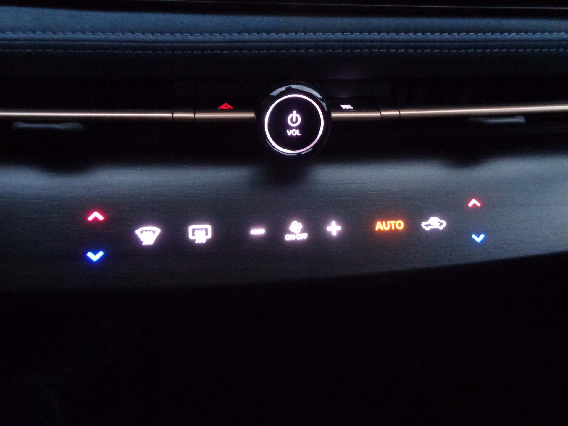 NISSAN Ariya 87 kWh Evolve - 14