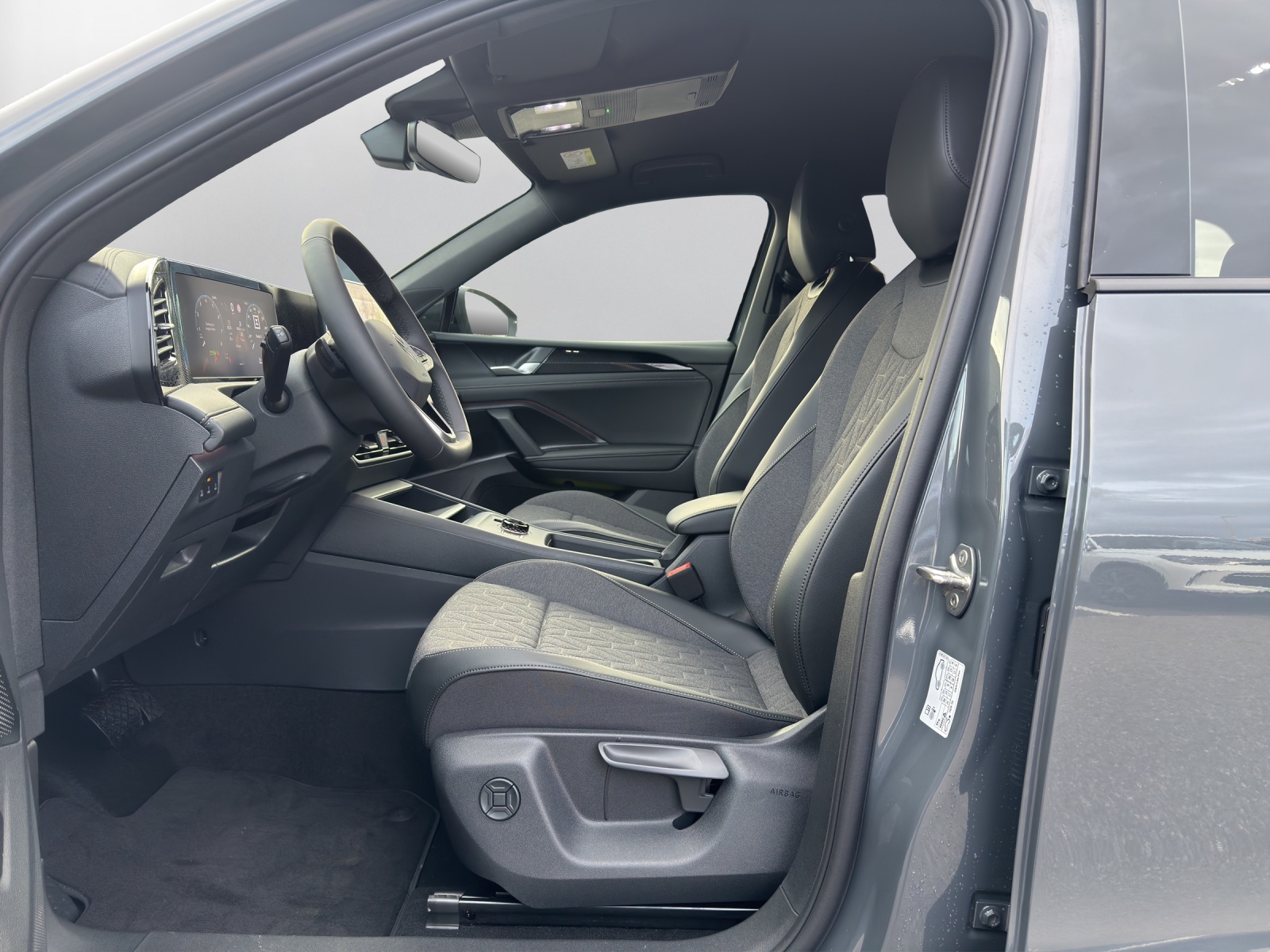 VW Tiguan 2.0 TSI DSG United 4Motion - 10