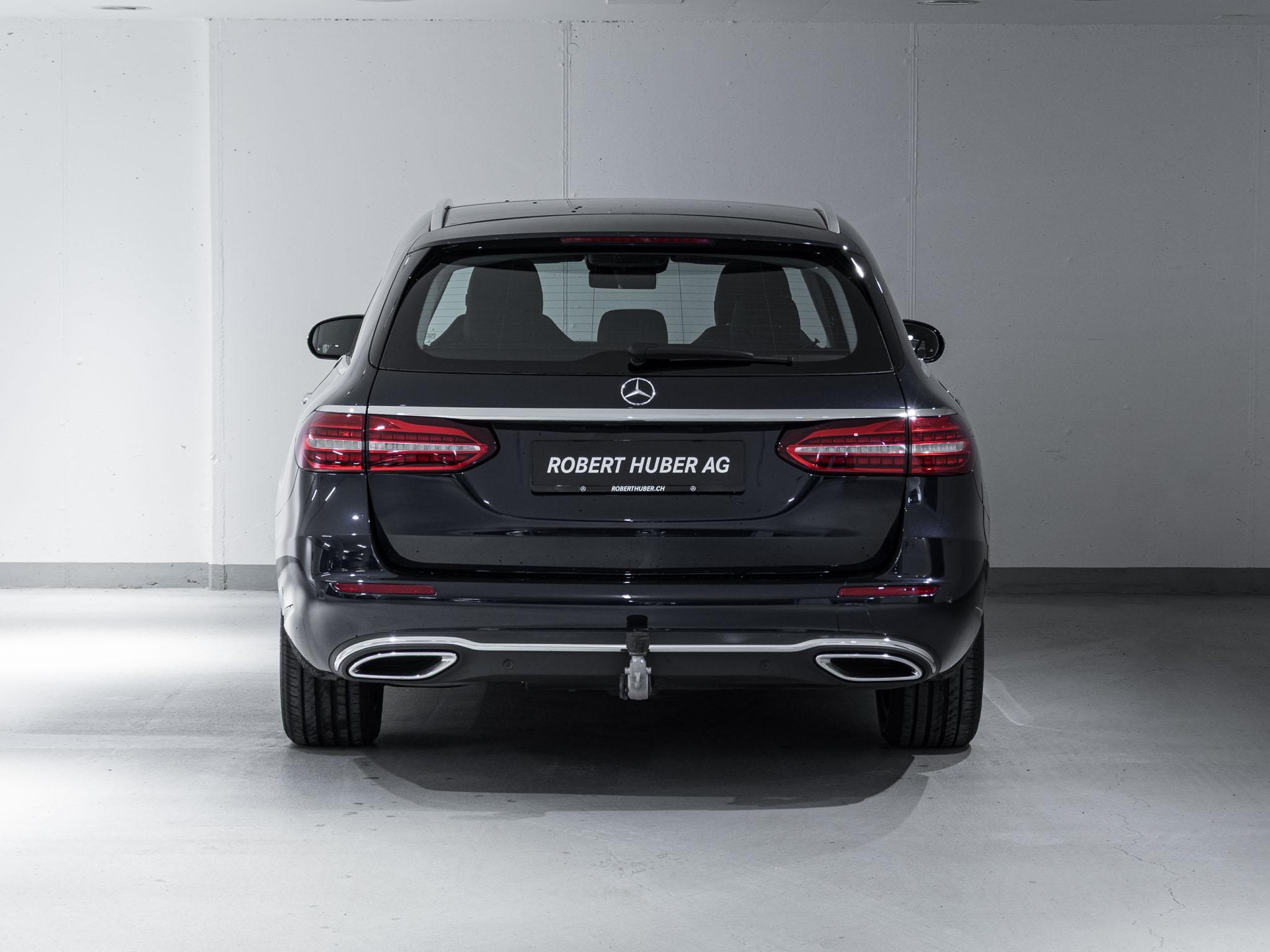 MERCEDES-BENZ E 220 d 4MATIC T-Modell - 6