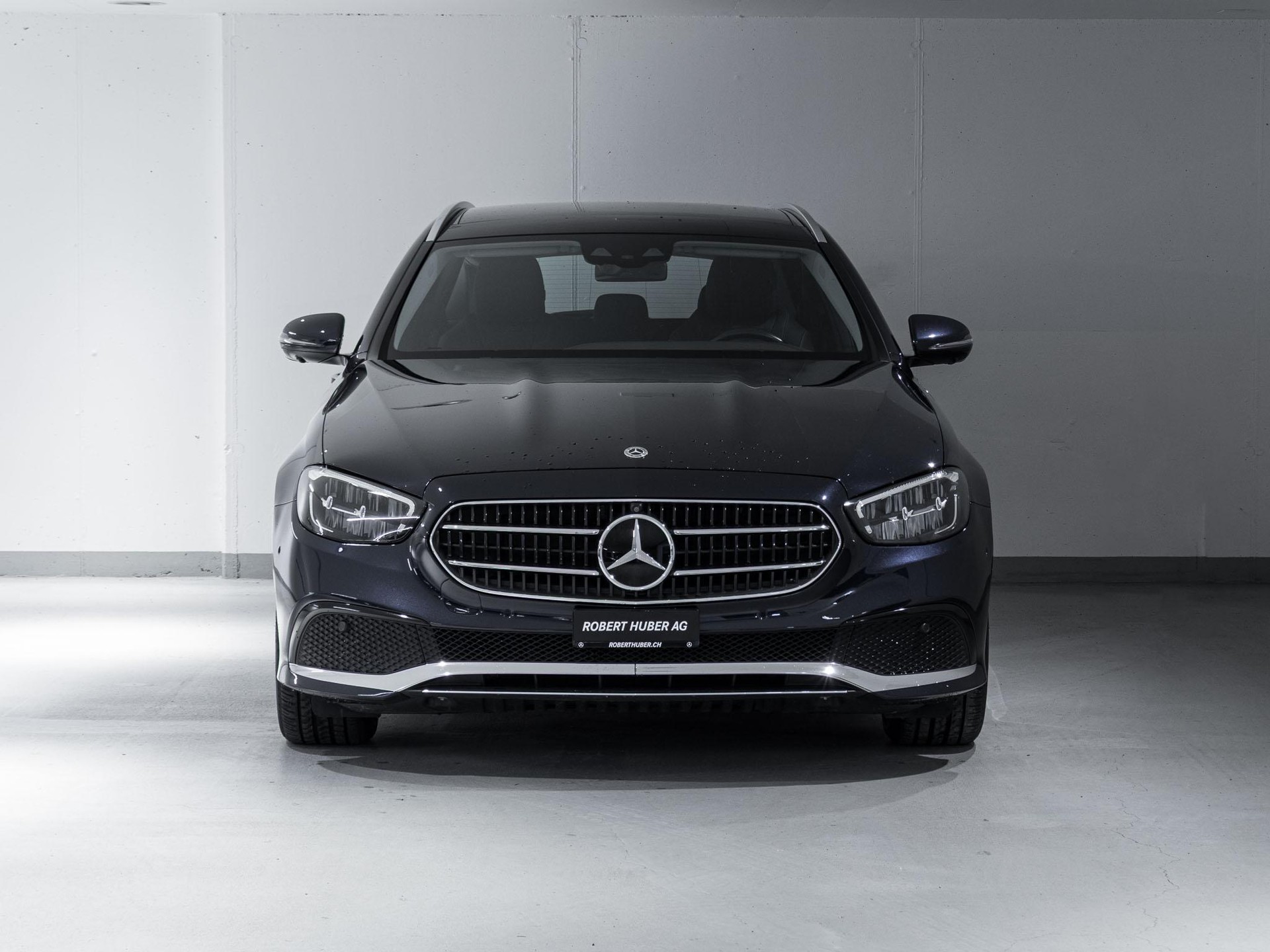 MERCEDES-BENZ E 220 d 4MATIC T-Modell - 3