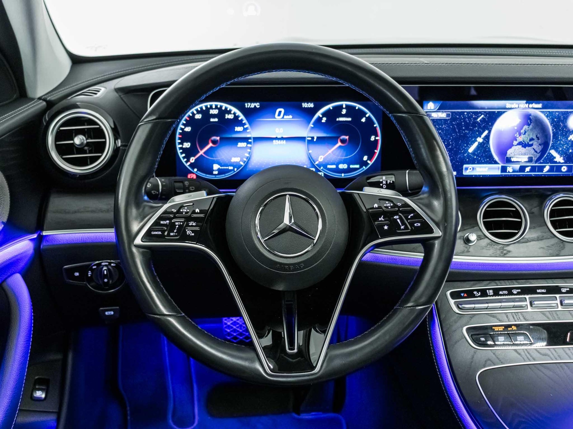 MERCEDES-BENZ E 220 d 4MATIC T-Modell - 11