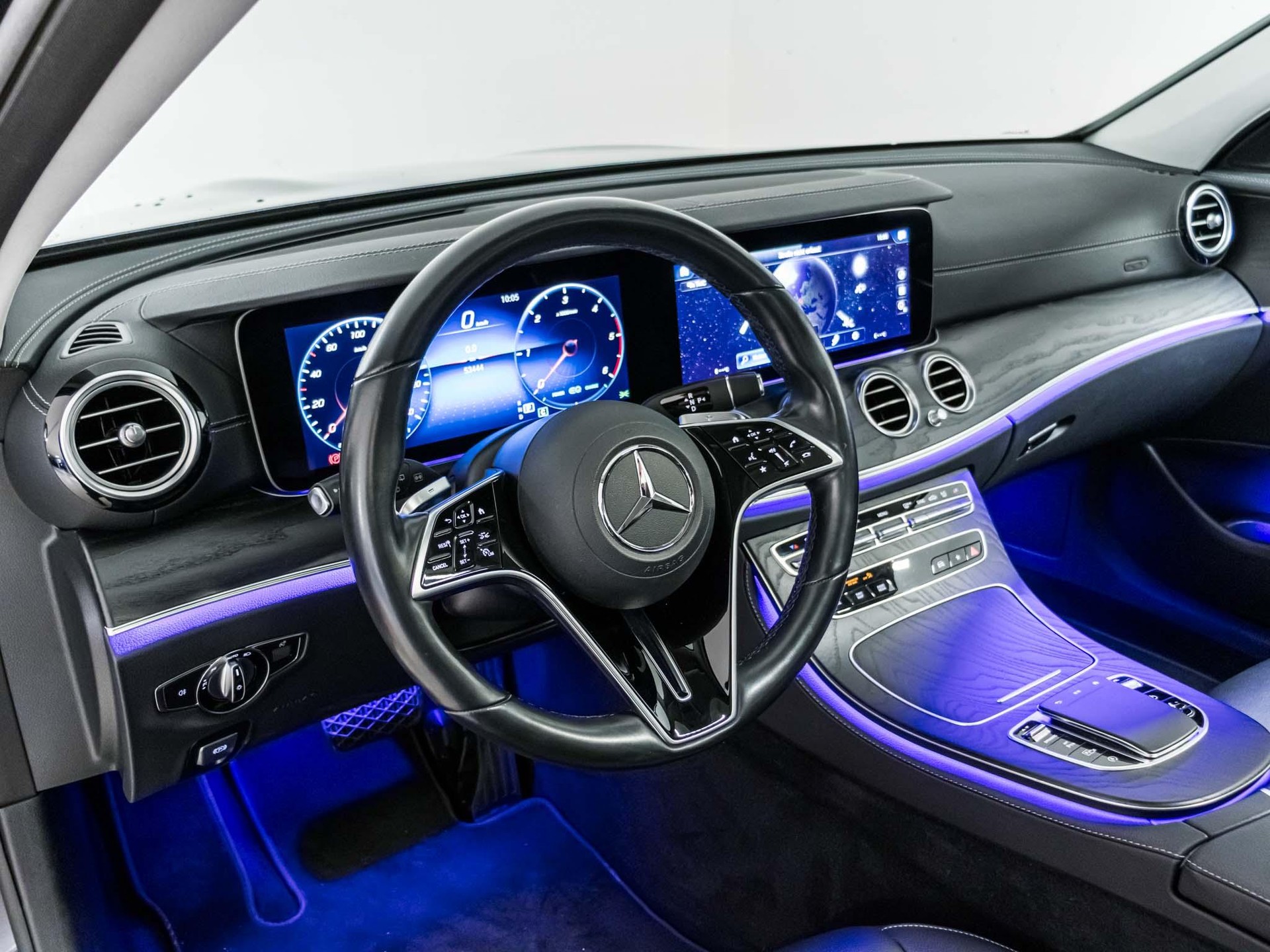 MERCEDES-BENZ E 220 d 4MATIC T-Modell - 10