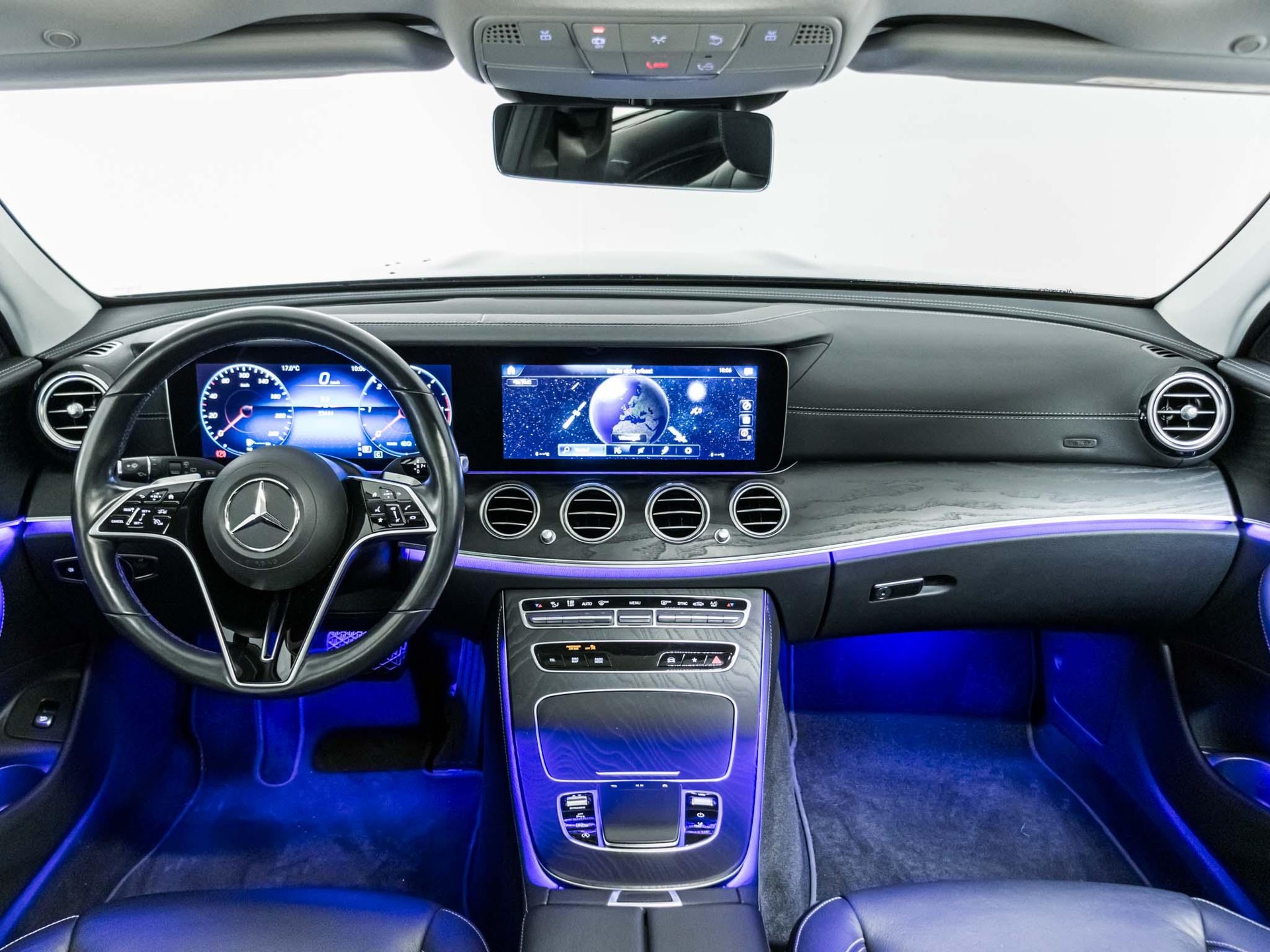 MERCEDES-BENZ E 220 d 4MATIC T-Modell - 12