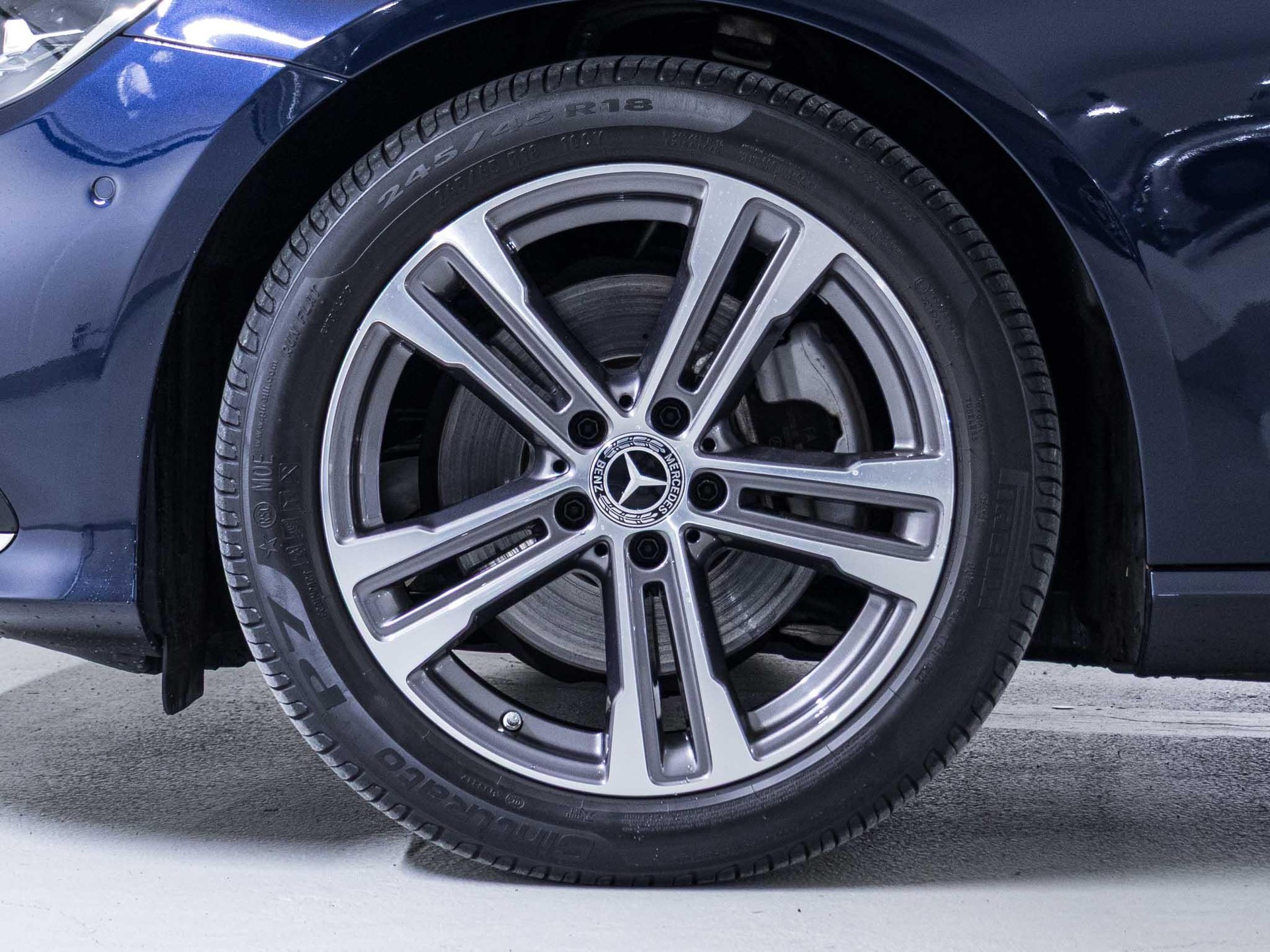 MERCEDES-BENZ E 220 d 4MATIC T-Modell - 15
