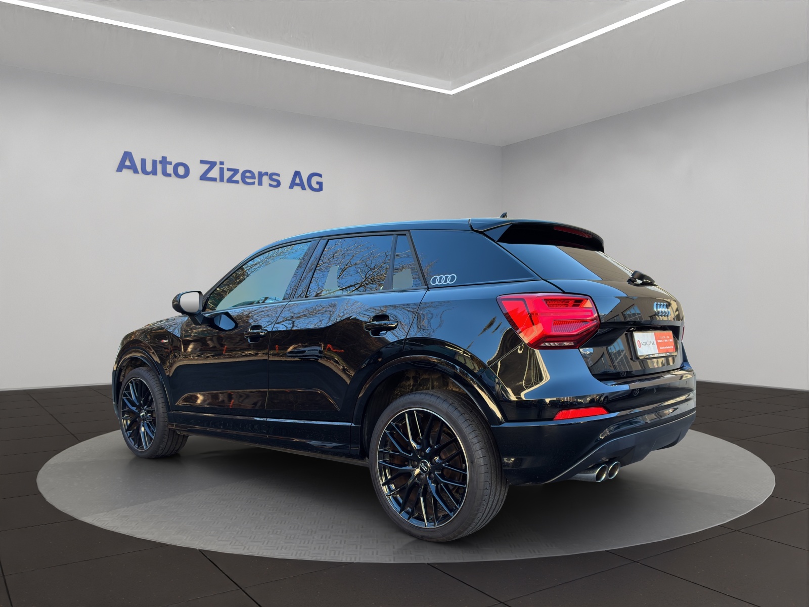 AUDI Q2 2.0 TFSI sport quattro S-tronic - 4