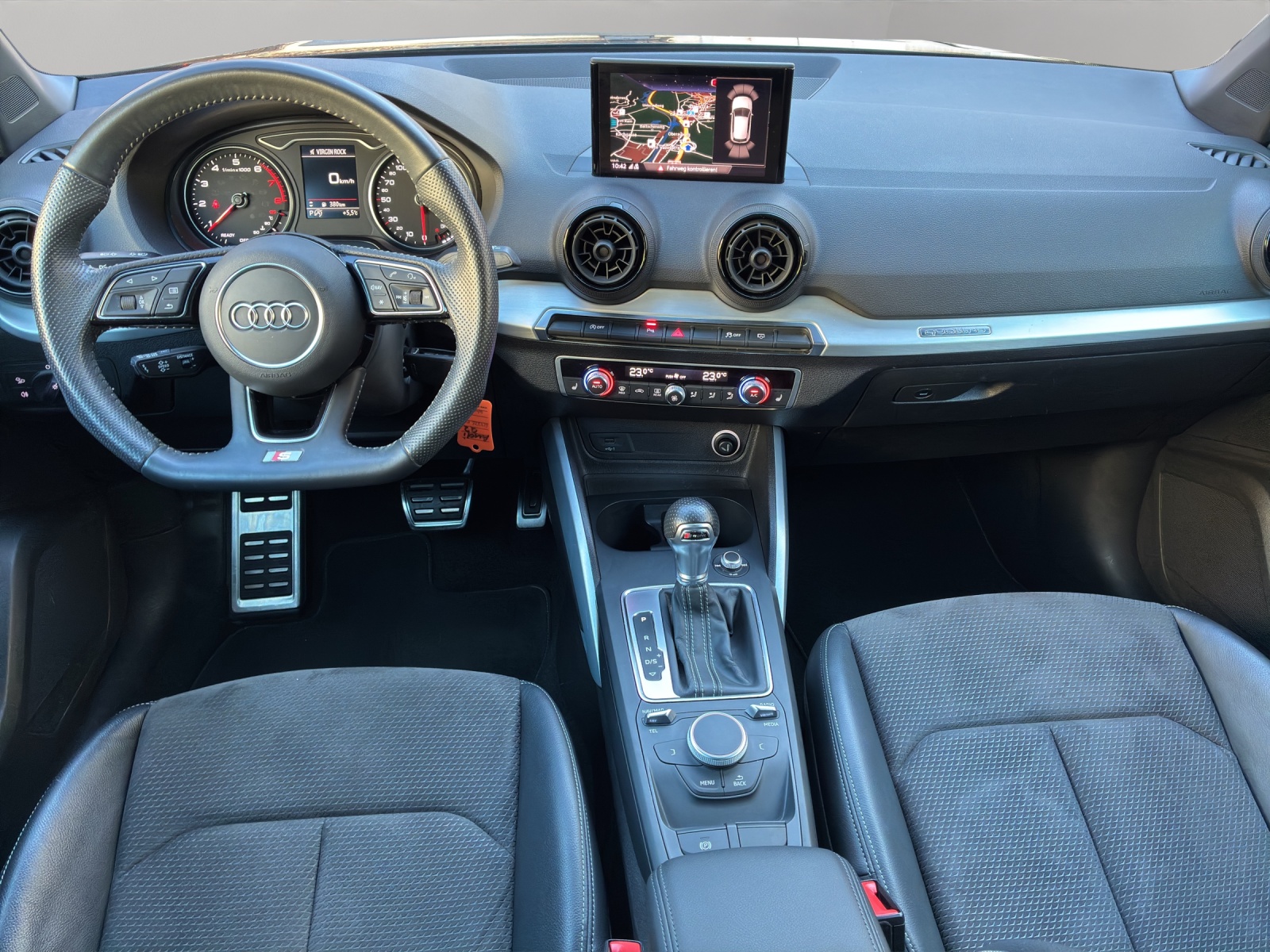 AUDI Q2 2.0 TFSI sport quattro S-tronic - 9