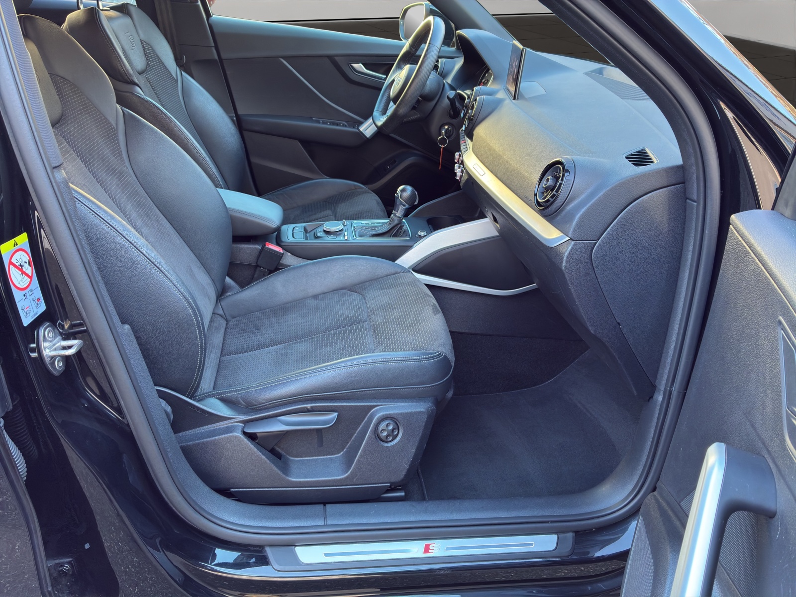 AUDI Q2 2.0 TFSI sport quattro S-tronic - 13