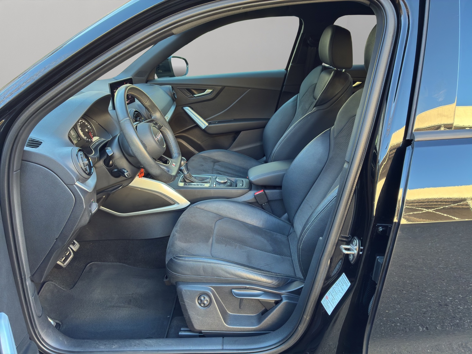 AUDI Q2 2.0 TFSI sport quattro S-tronic - 11