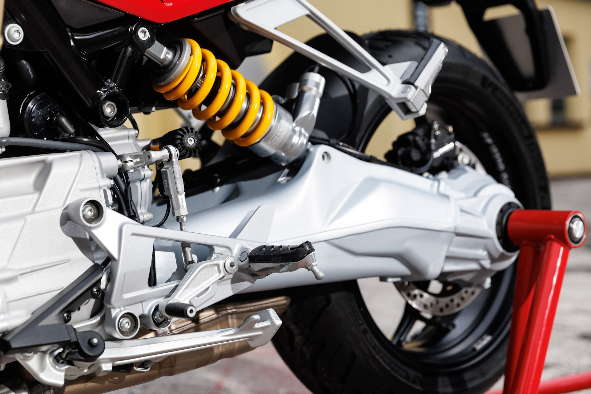 MOTO GUZZI V100 Mandello Wind Tunnel E5+ - 14