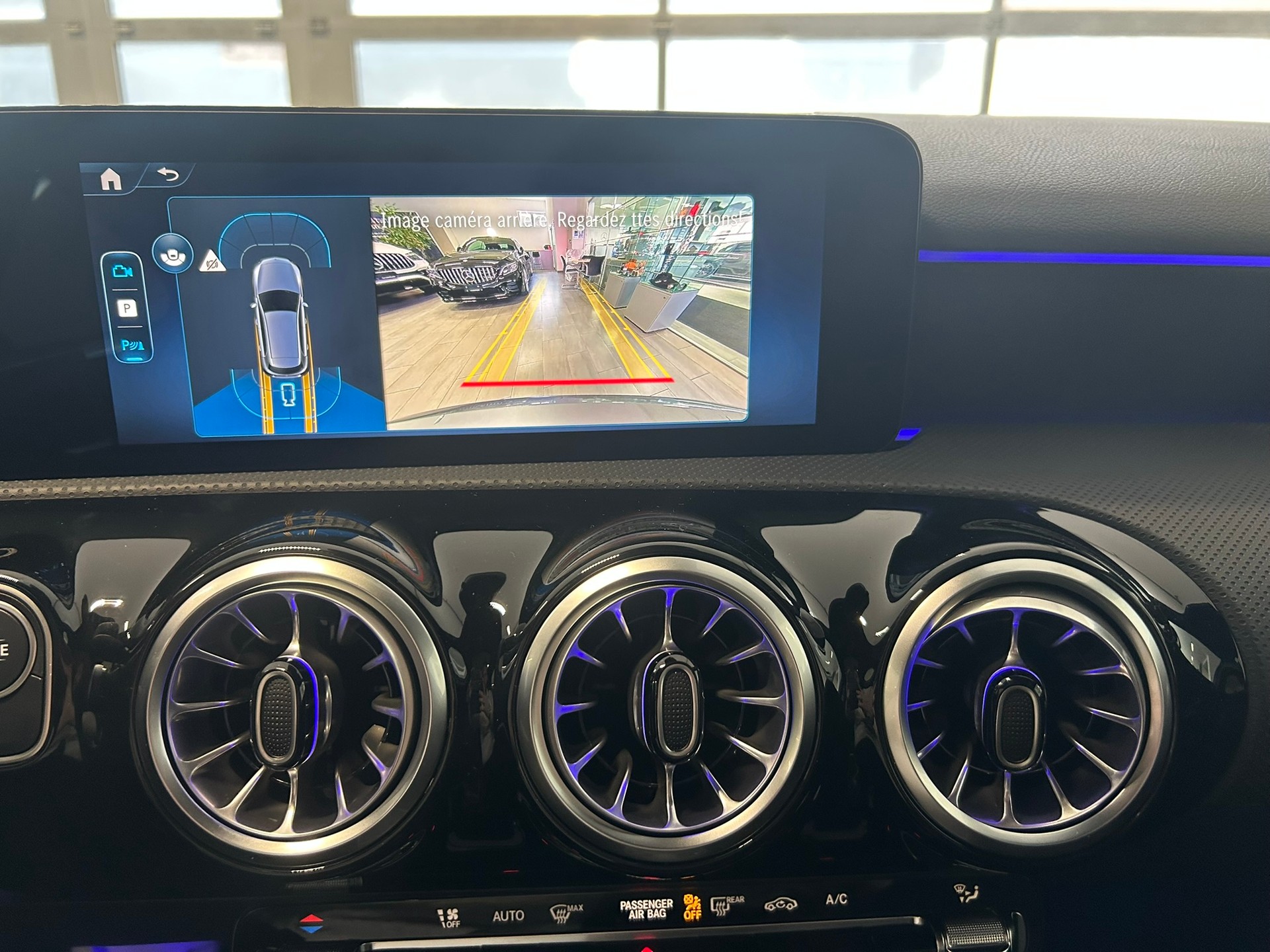 MERCEDES-BENZ A 220 4Matic 8G-DCT - 16