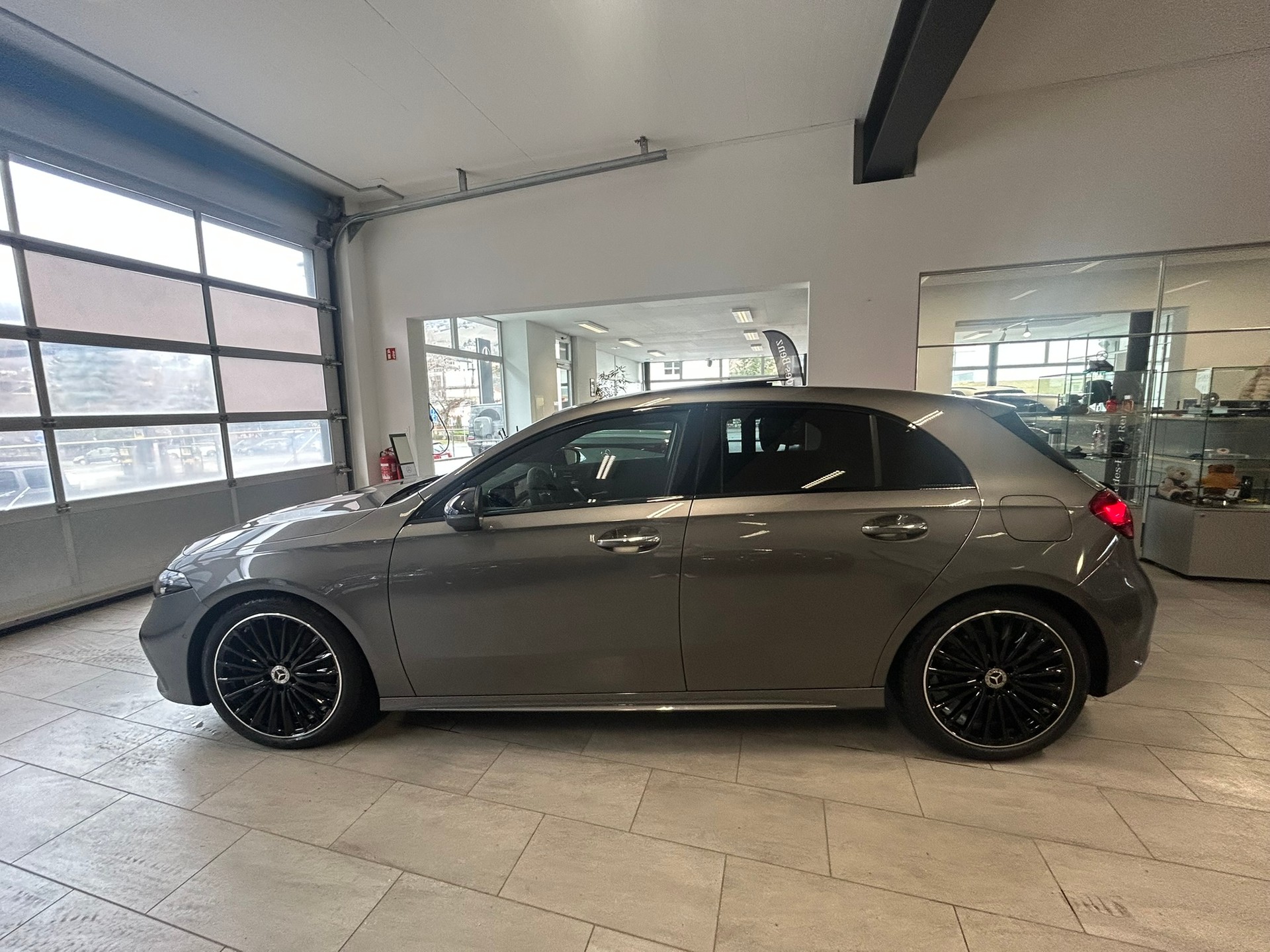 MERCEDES-BENZ A 220 4Matic 8G-DCT - 4