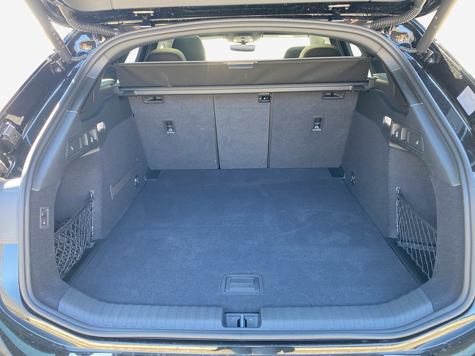 AUDI S6 Avant e-tron quattro - 13