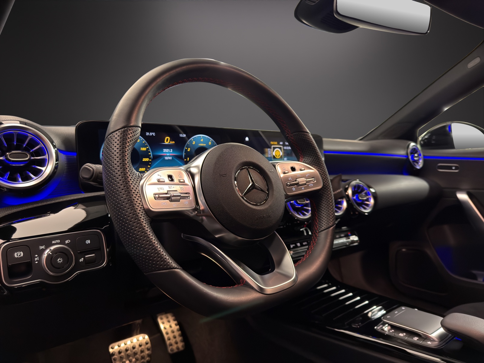 MERCEDES-BENZ A 200 4m 8G-DCT - 14