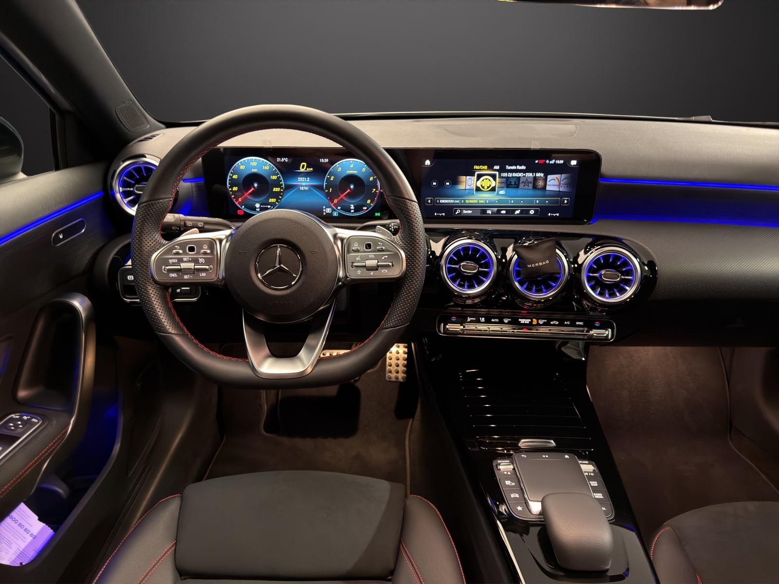 MERCEDES-BENZ A 200 4m 8G-DCT - 12