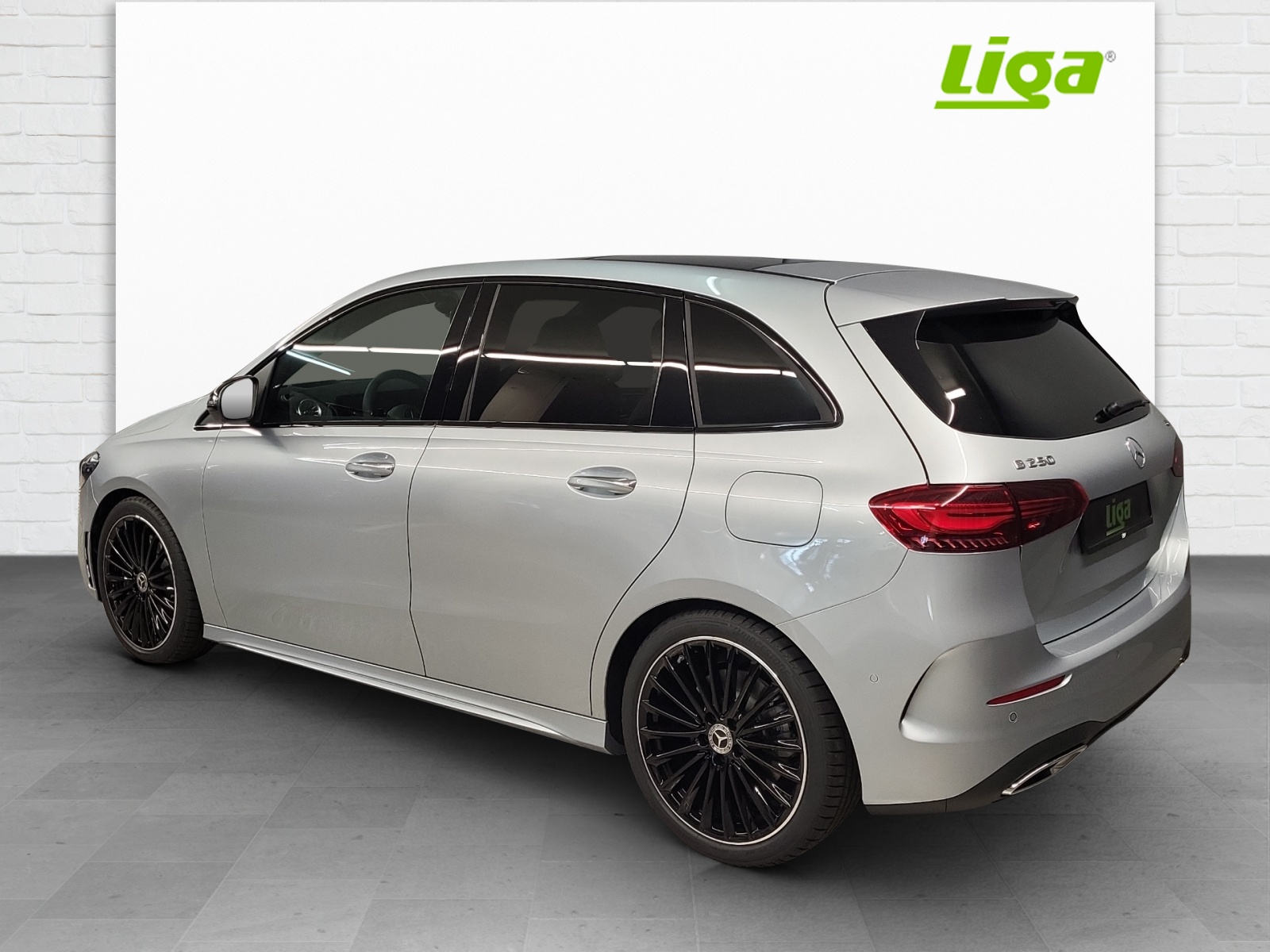 MERCEDES-BENZ B 250 AMG Line 4Matic - 4