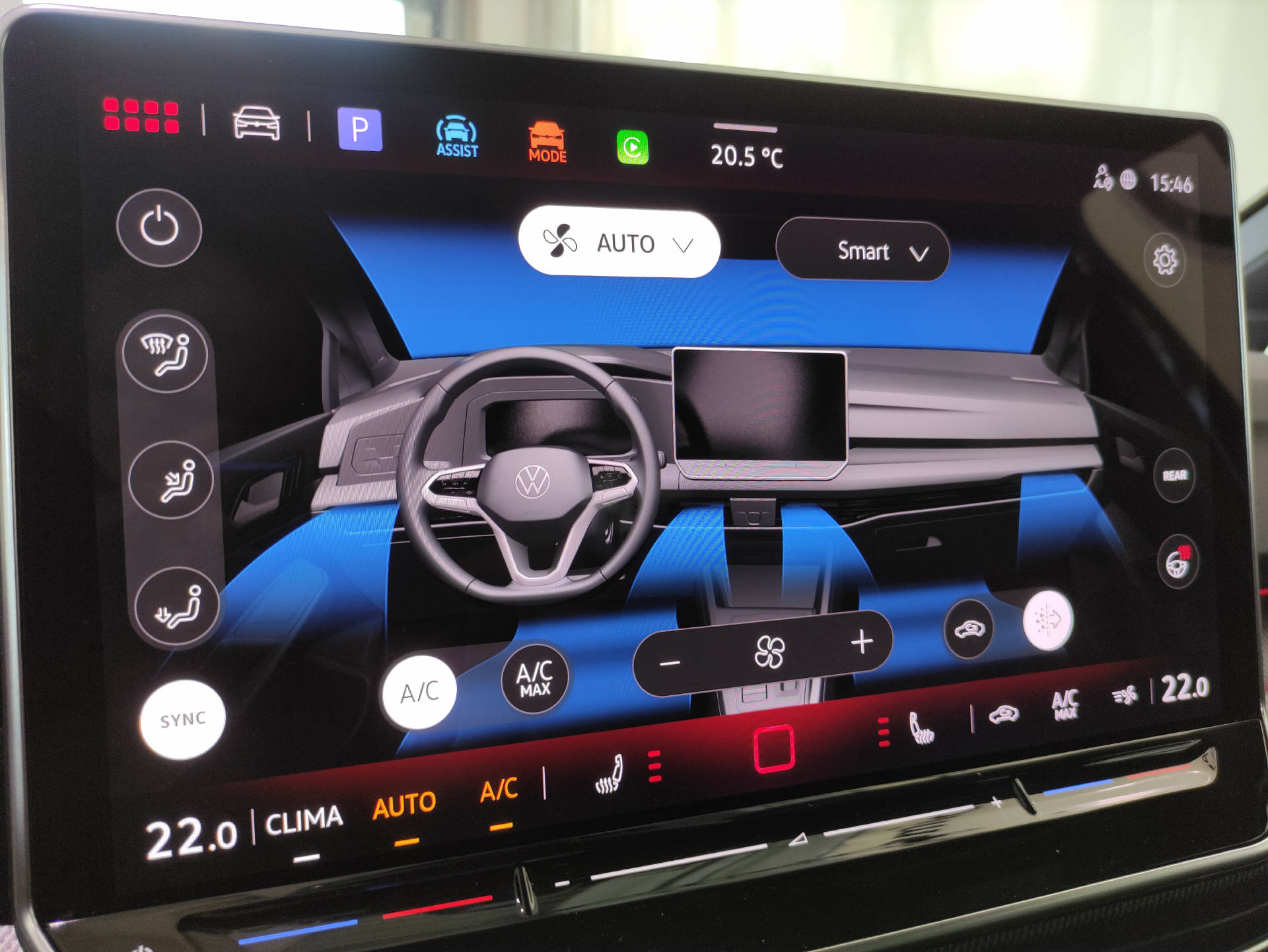 VW Golf VIII Variant 1.5 eTSI R-Line DSG - 8