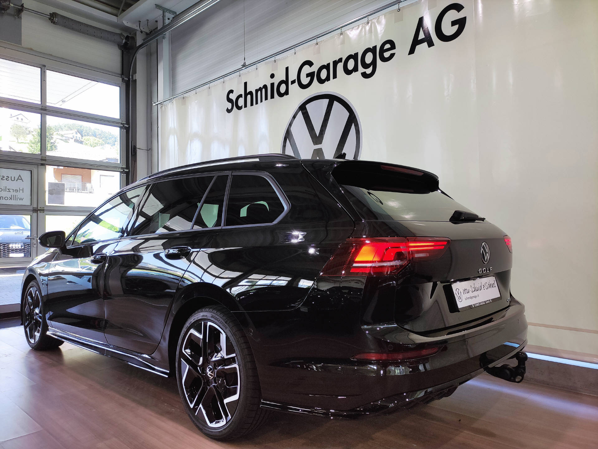 VW Golf VIII Variant 1.5 eTSI R-Line DSG - 16