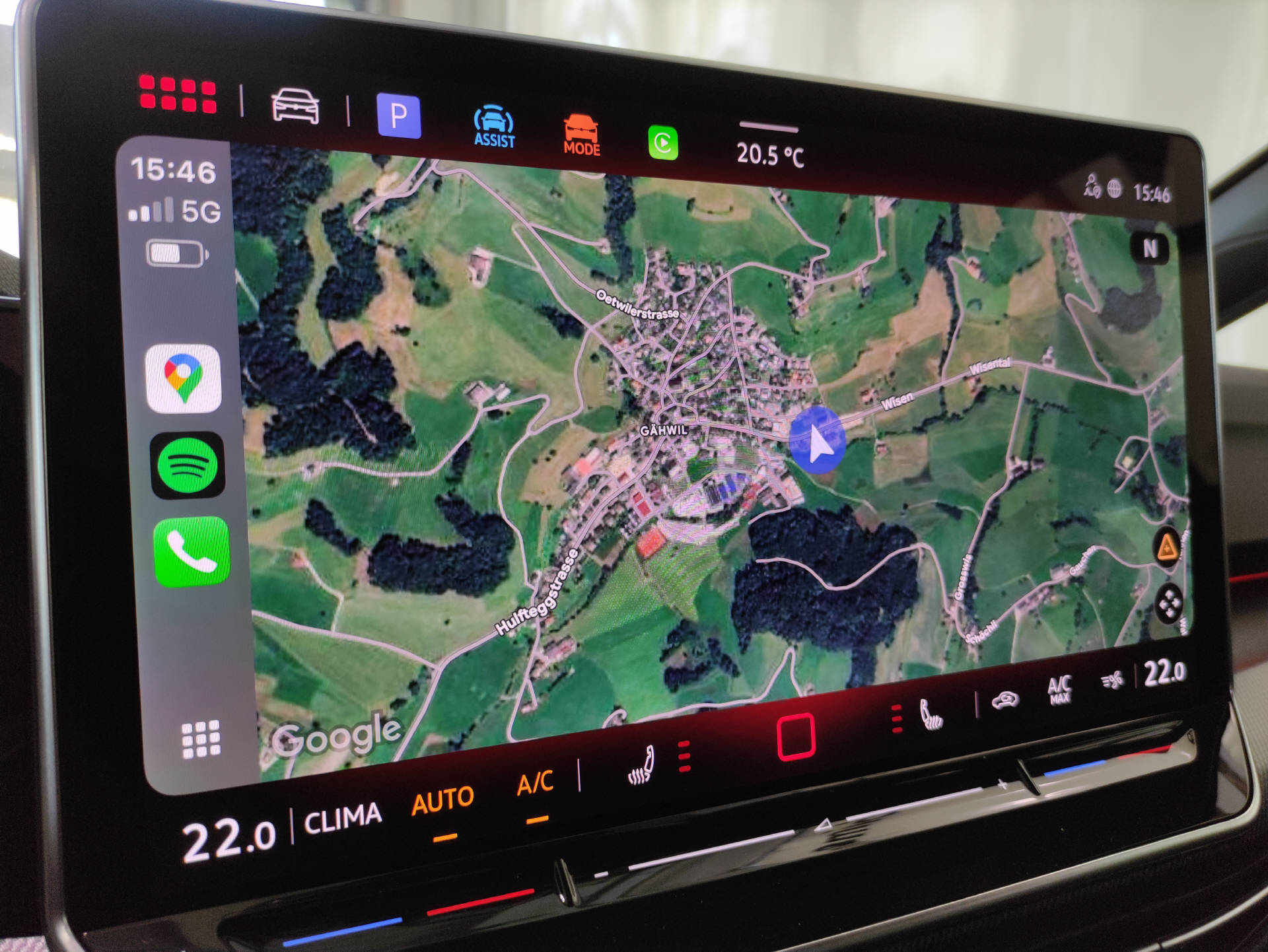 VW Golf VIII Variant 1.5 eTSI R-Line DSG - 10