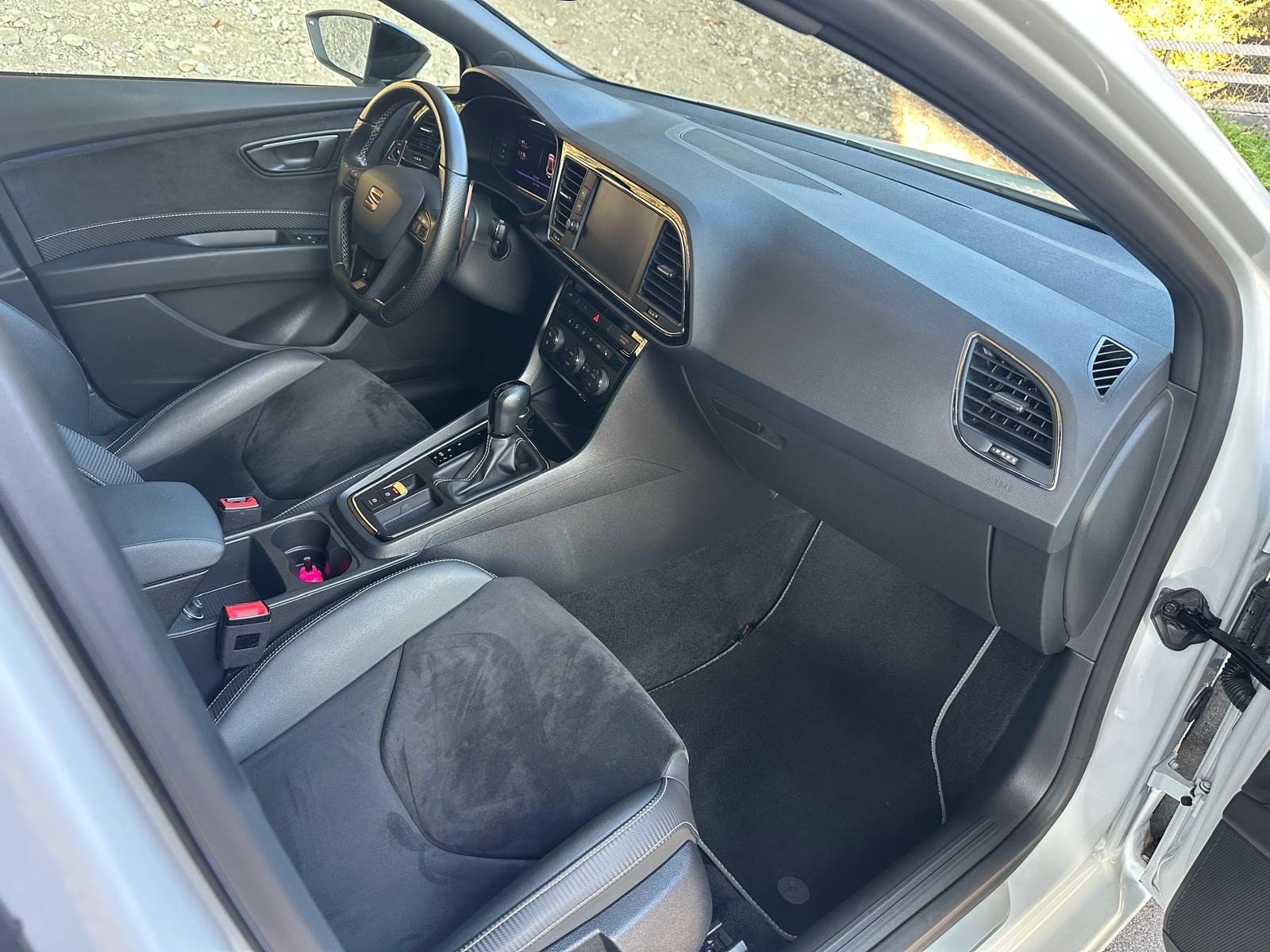 SEAT Leon ST 2.0 TSI Cupra 300 4 Drive DSG - 9