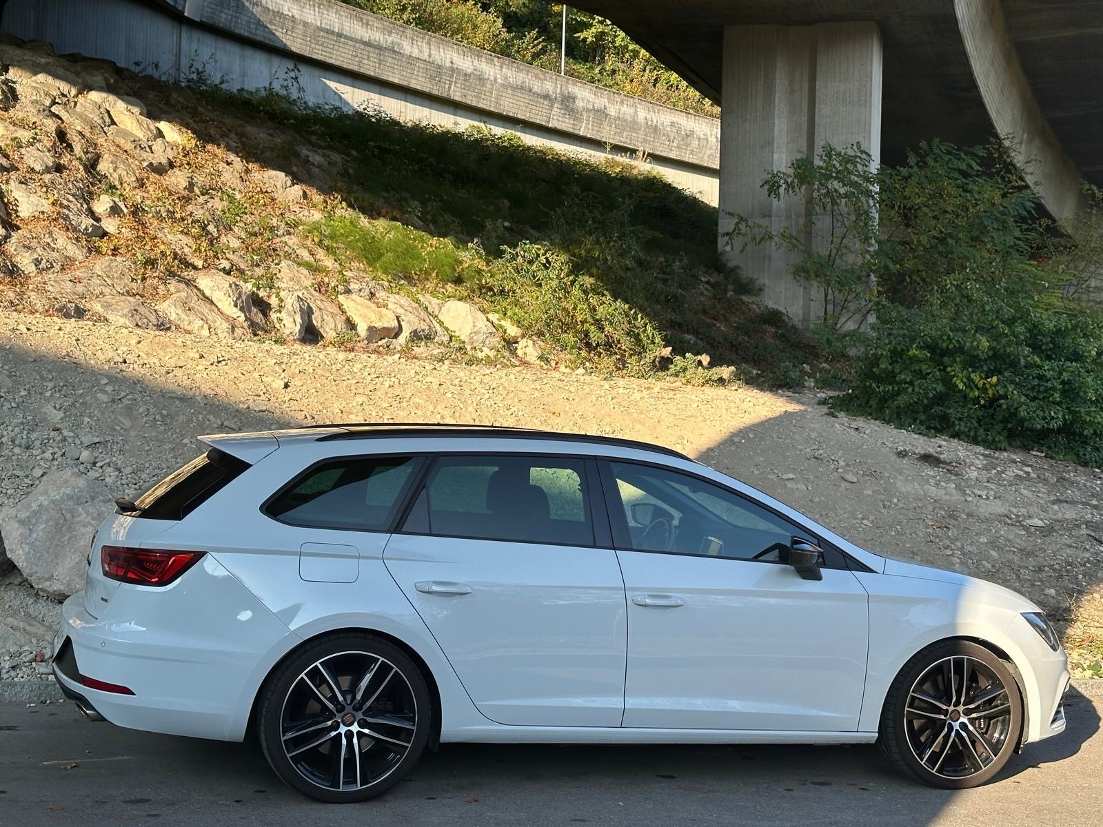 SEAT Leon ST 2.0 TSI Cupra 300 4 Drive DSG - 6