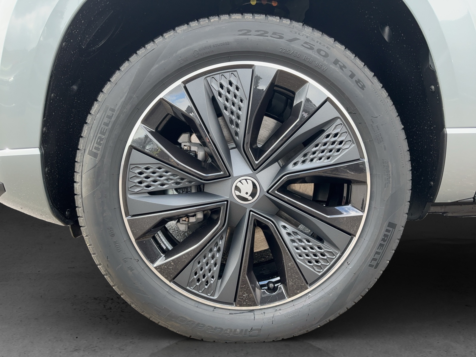 SKODA Karoq 2.0 TSI Dynamic Limited Edition 4x4 DSG - 13