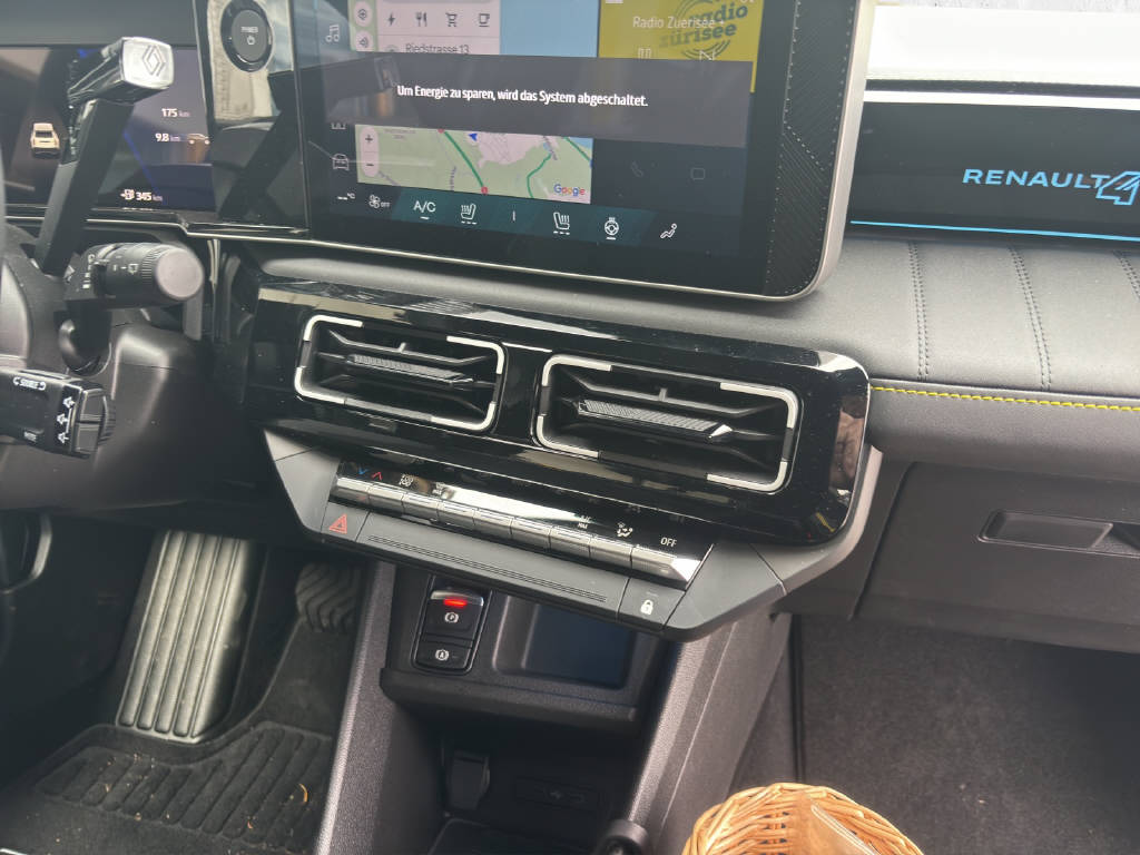 RENAULT R4 E-Tech Comfort Range iconic - 9