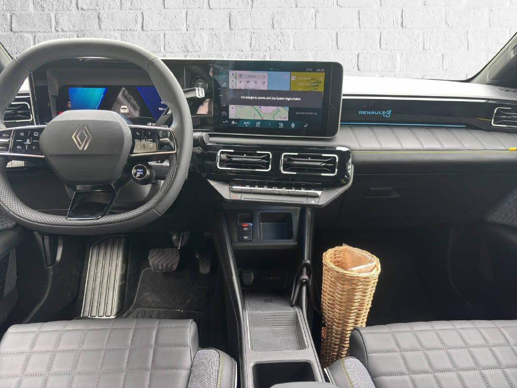 RENAULT R4 E-Tech Comfort Range iconic - 8