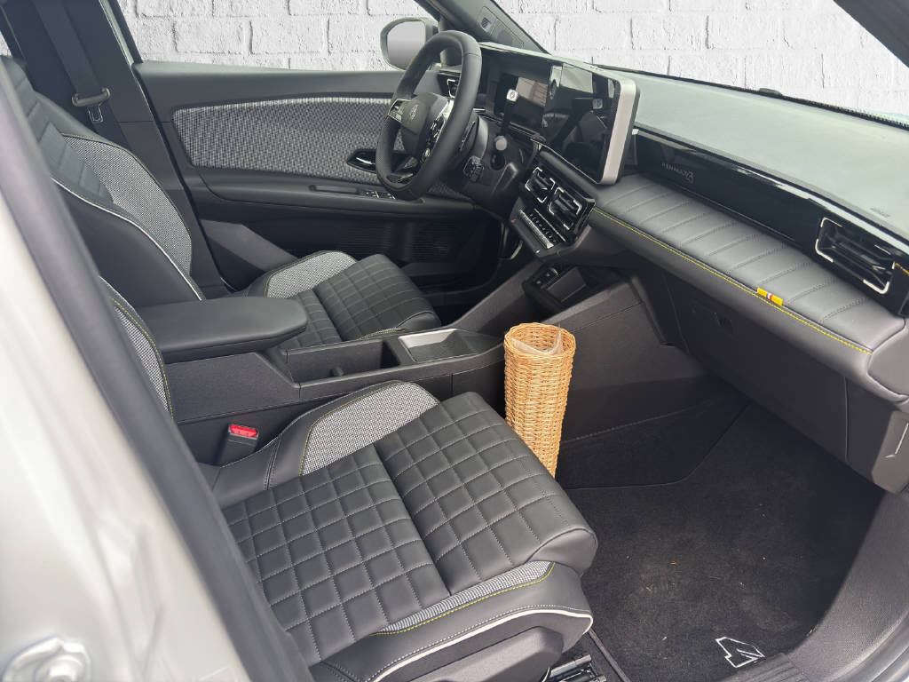 RENAULT R4 E-Tech Comfort Range iconic - 13