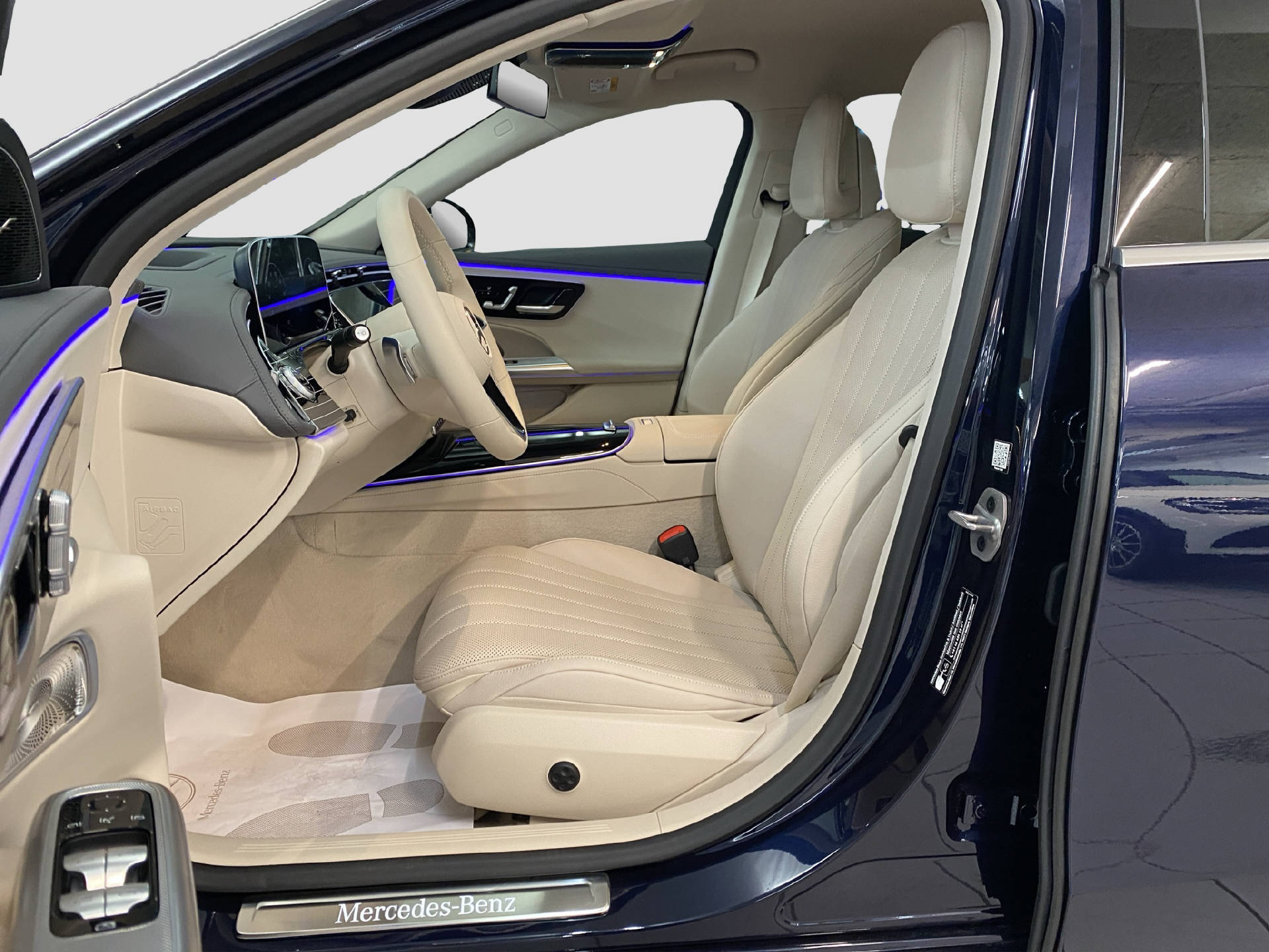 MERCEDES-BENZ E 400 e Exclusive 4MATIC - 7