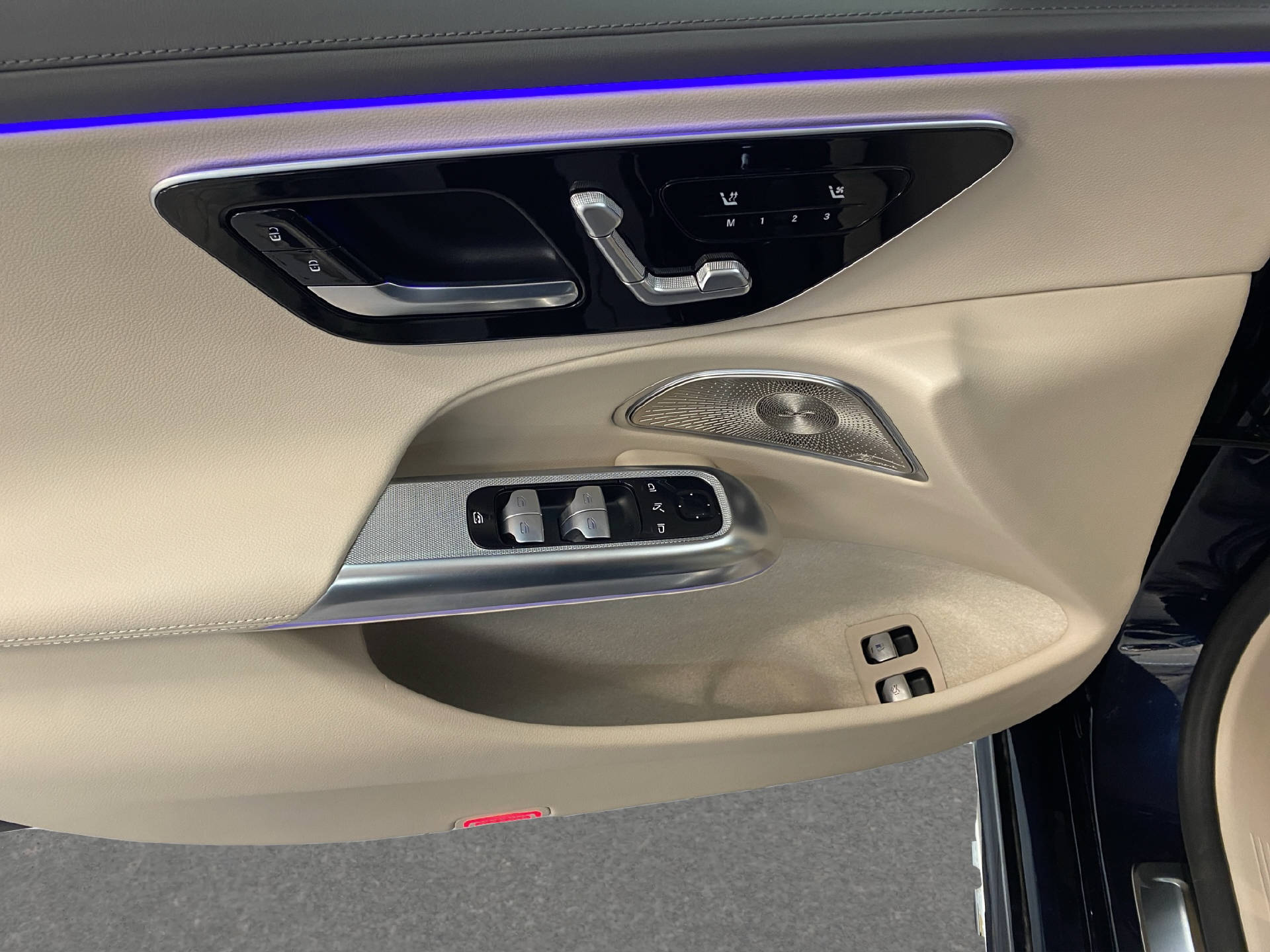 MERCEDES-BENZ E 400 e Exclusive 4MATIC - 10
