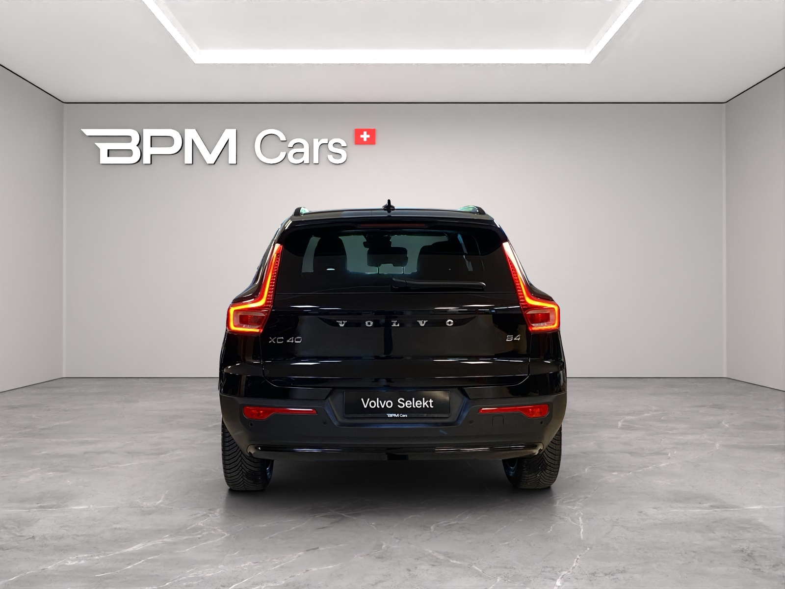 VOLVO XC40 2.0 B4 MH Plus Dark - 3