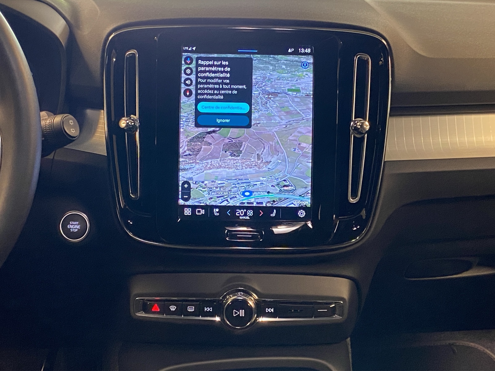 VOLVO XC40 2.0 B4 MH Plus Dark - 13