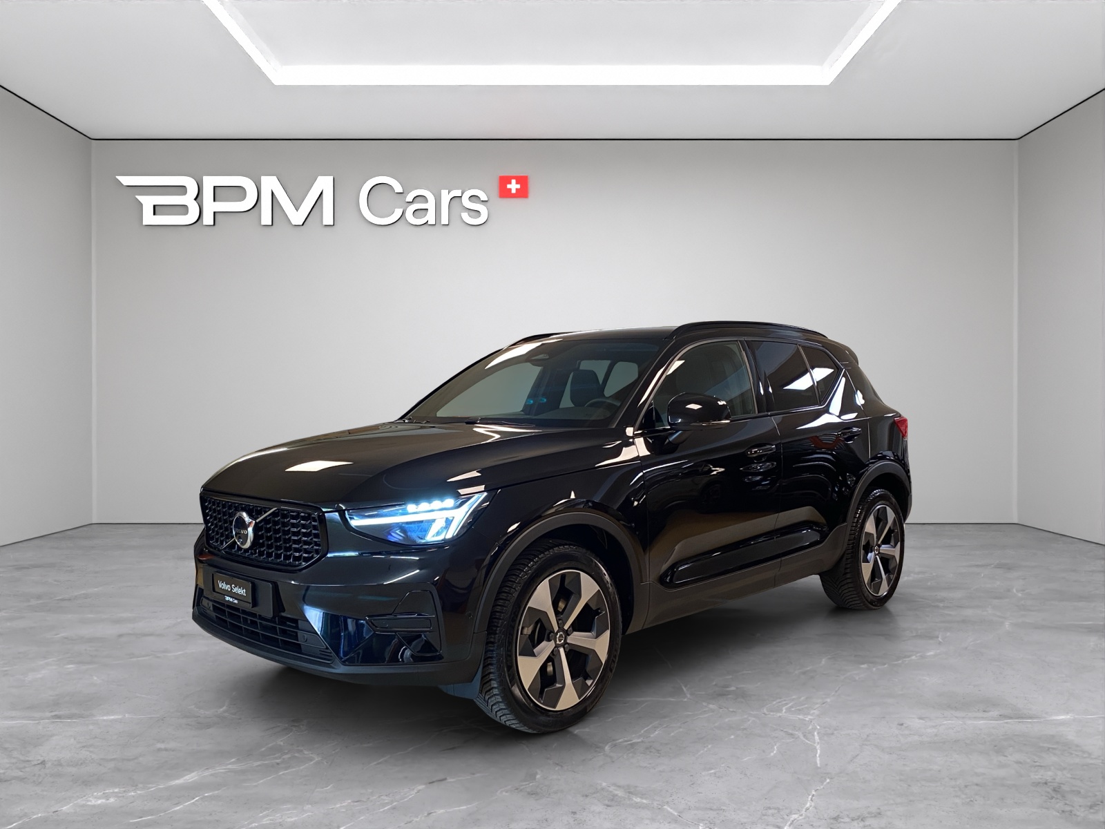 VOLVO XC40 2.0 B4 MH Plus Dark