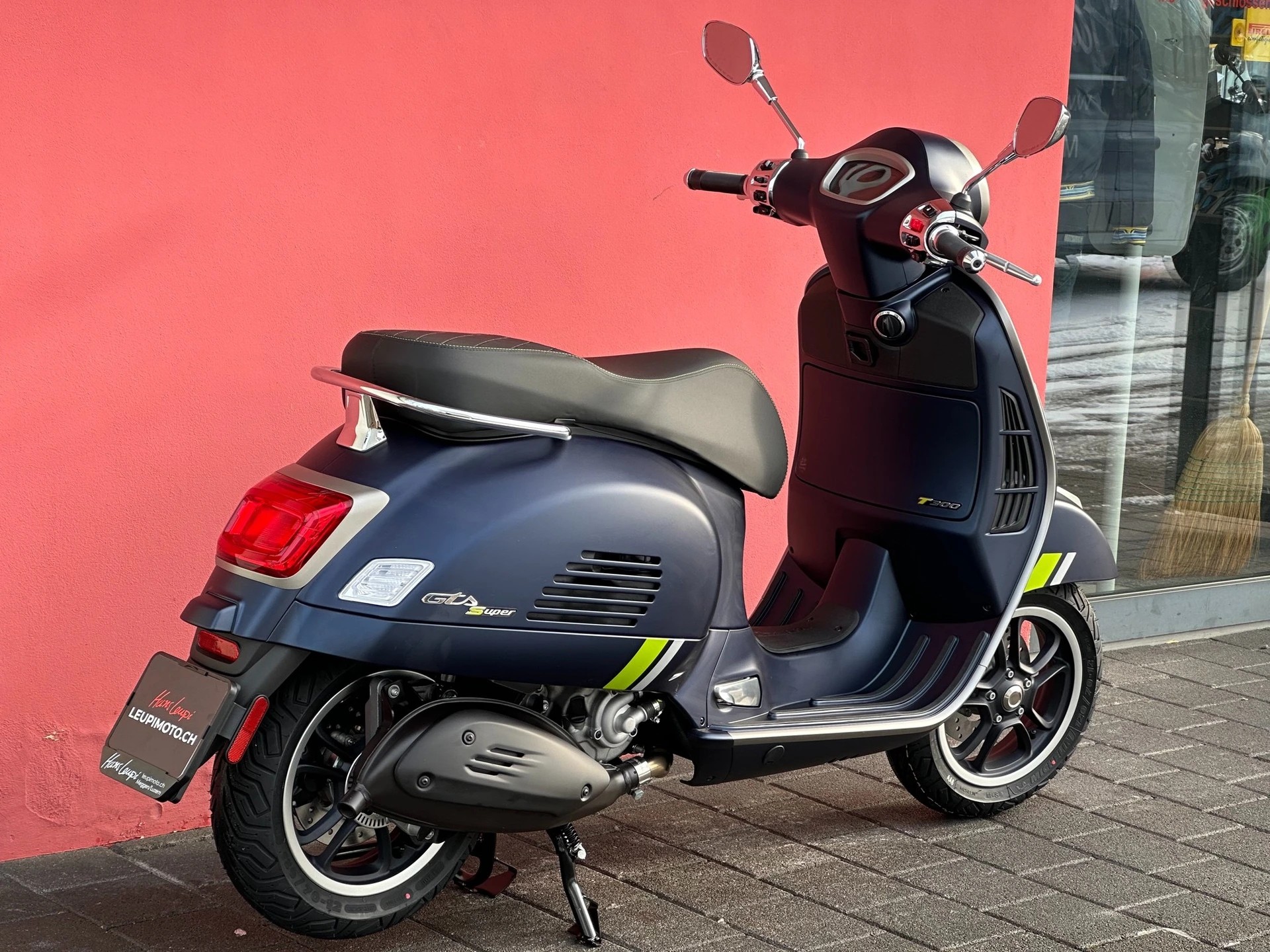 PIAGGIO Vespa GTS 125 Super Tech ABS - 10