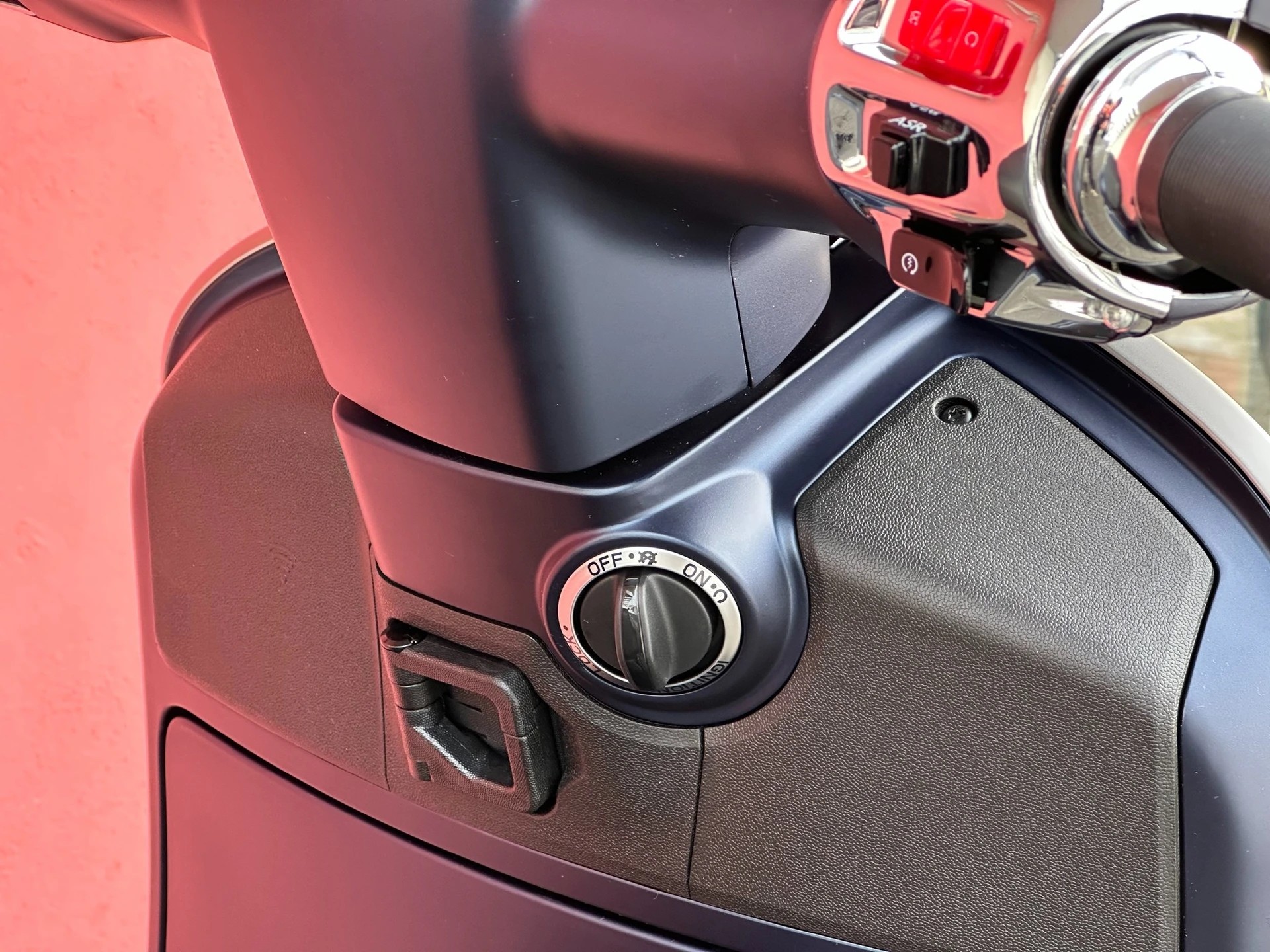 PIAGGIO Vespa GTS 125 Super Tech ABS - 4