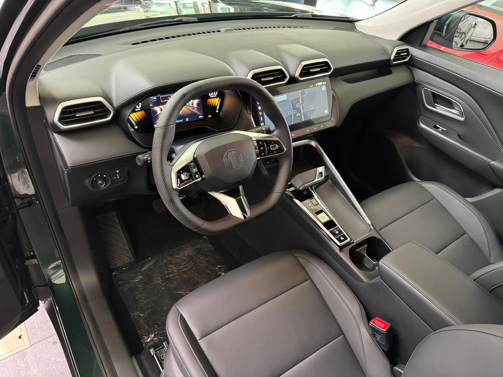 MG ZS 1.5 Hybrid+ Luxury-5