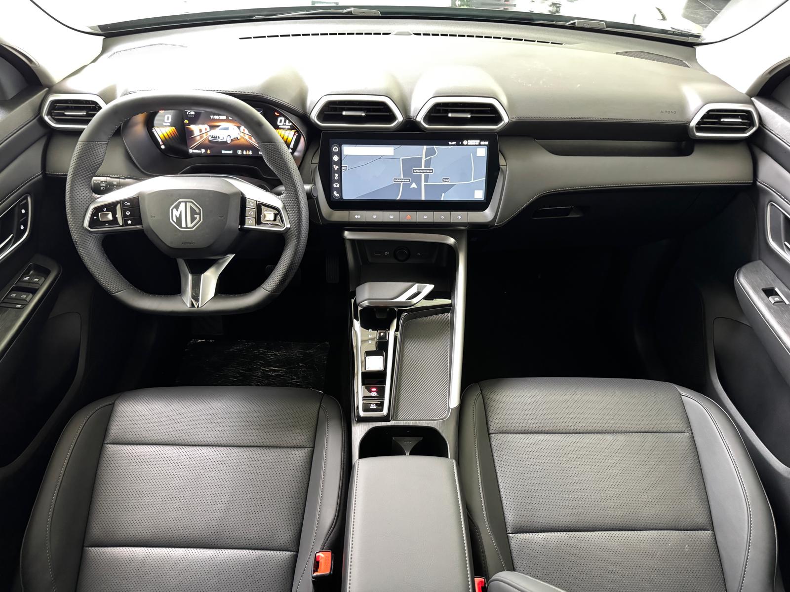 MG ZS 1.5 Hybrid+ Luxury-6