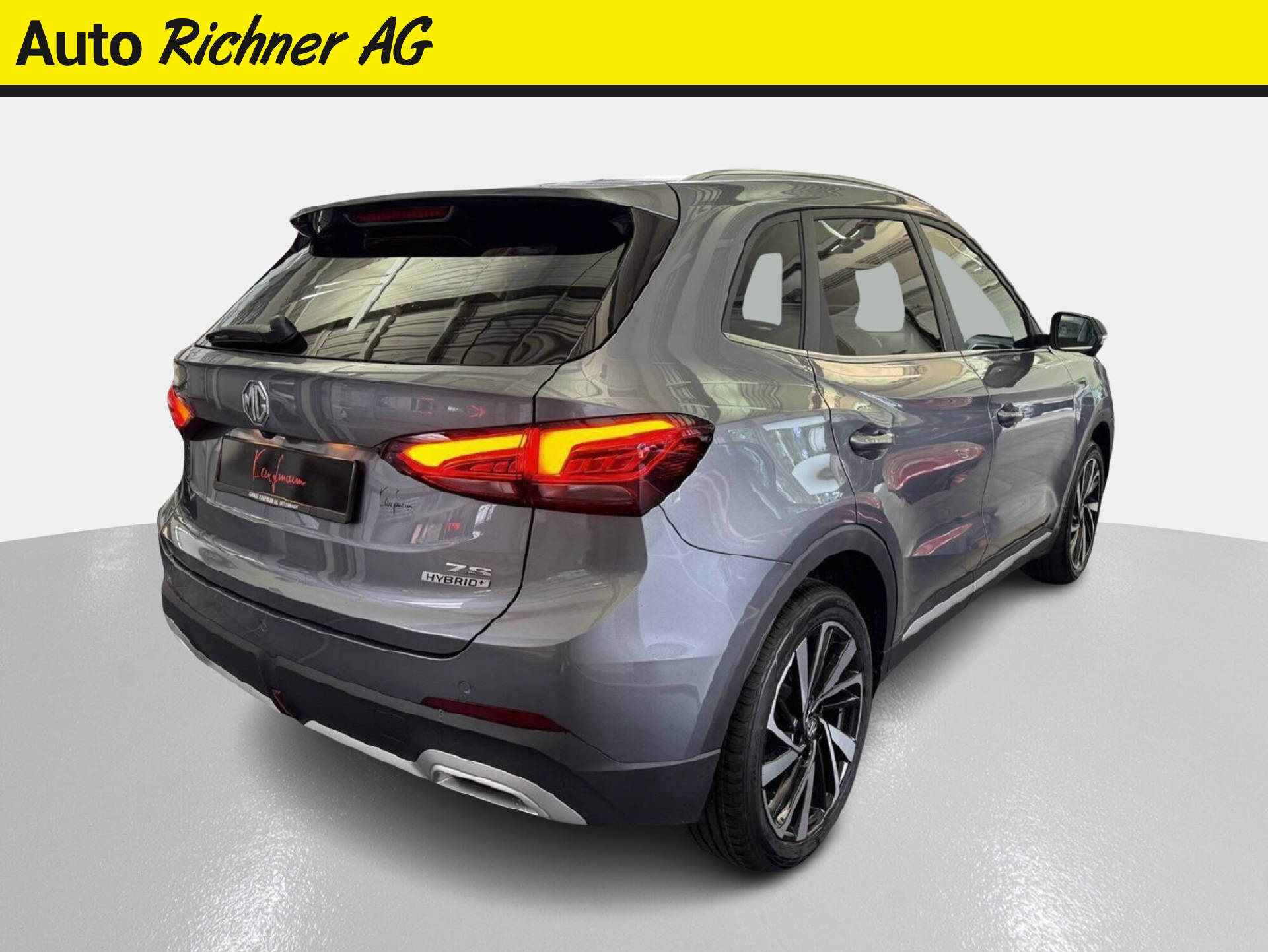 MG ZS 1.5 Hybrid+ Luxury-3