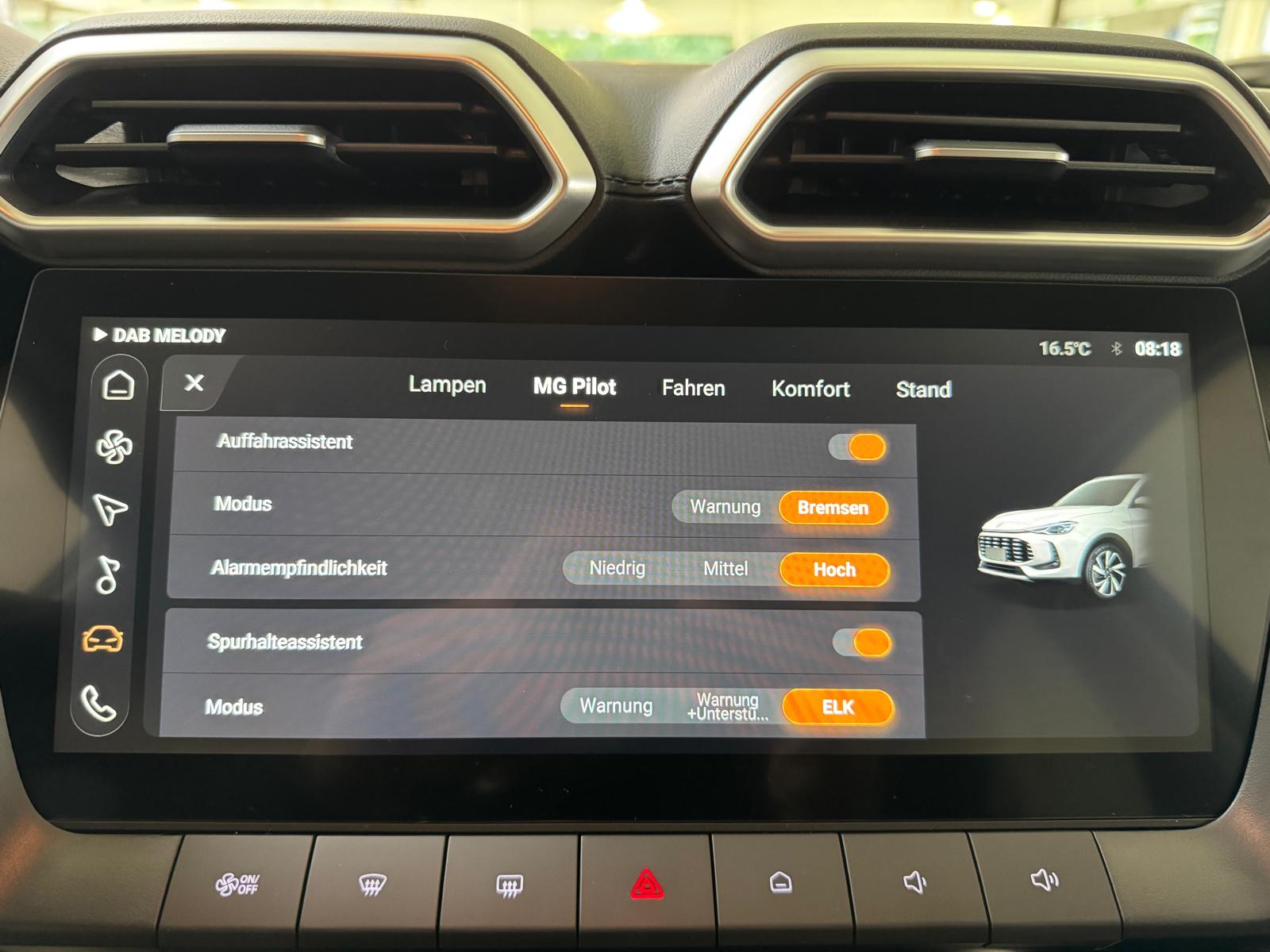 MG ZS 1.5 Hybrid+ Luxury-13