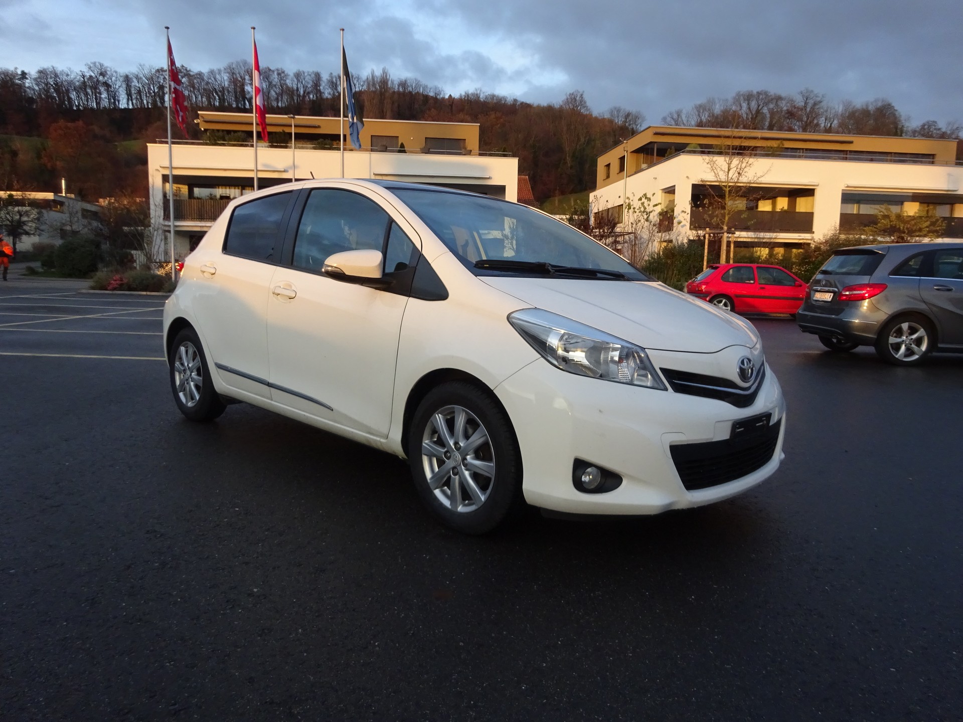 TOYOTA Yaris 1.33 Sol Premium - 2