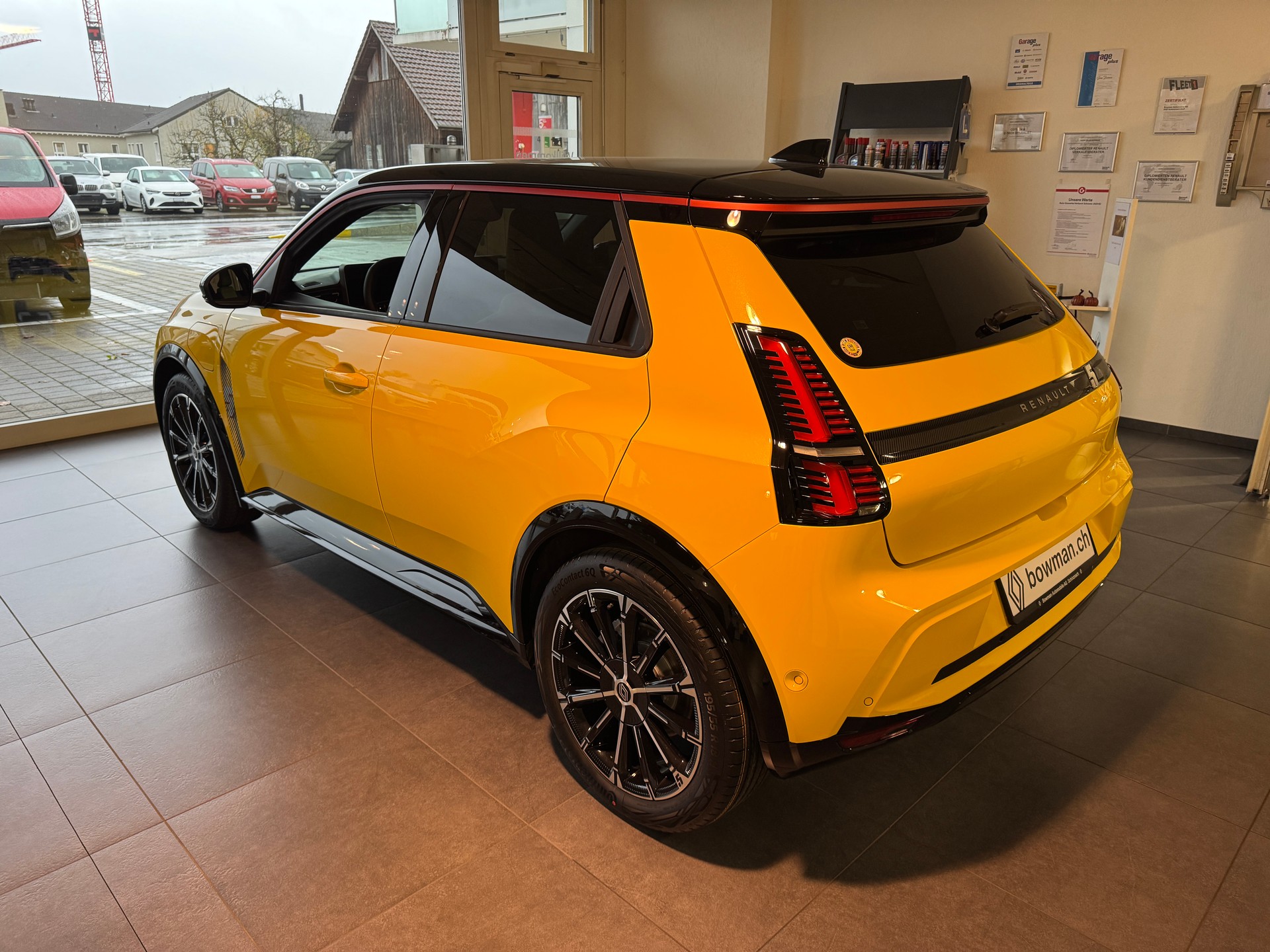 RENAULT R5 E-Tech Comfort Range 52 kWh Iconic Five - 2