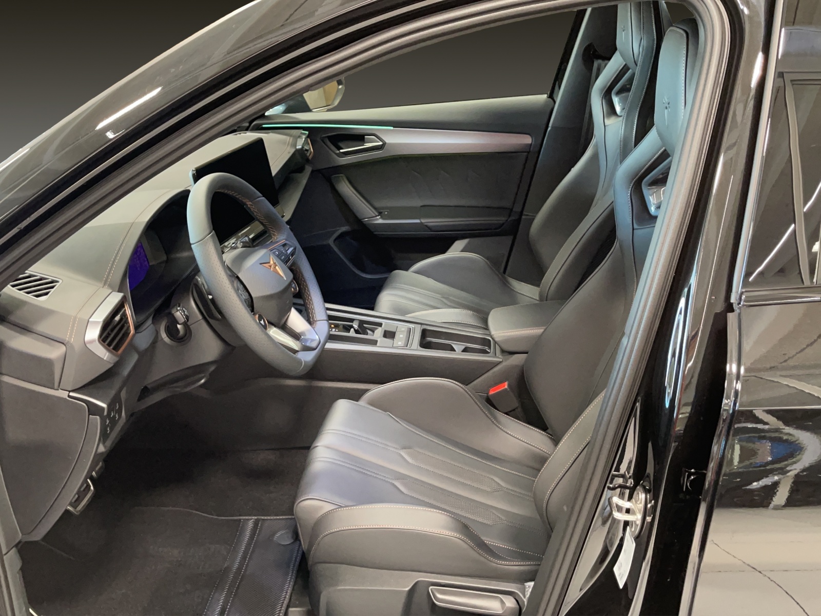 CUPRA Formentor 2.0 TSI 4Drive DSG - 6