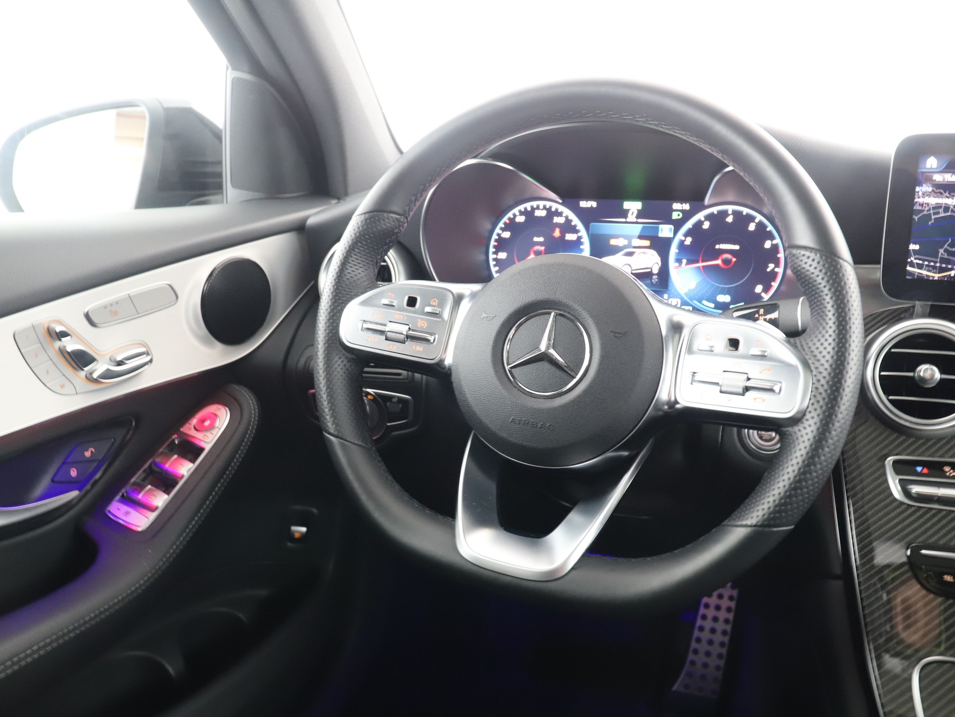 MERCEDES-BENZ GLC 300 AMG Line 4Matic - 13