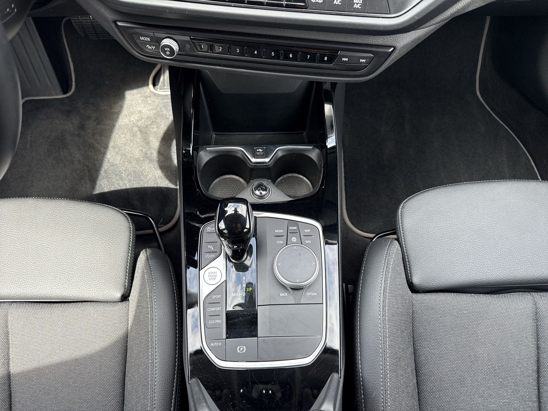 BMW 118i Sport Line Steptronic - 13