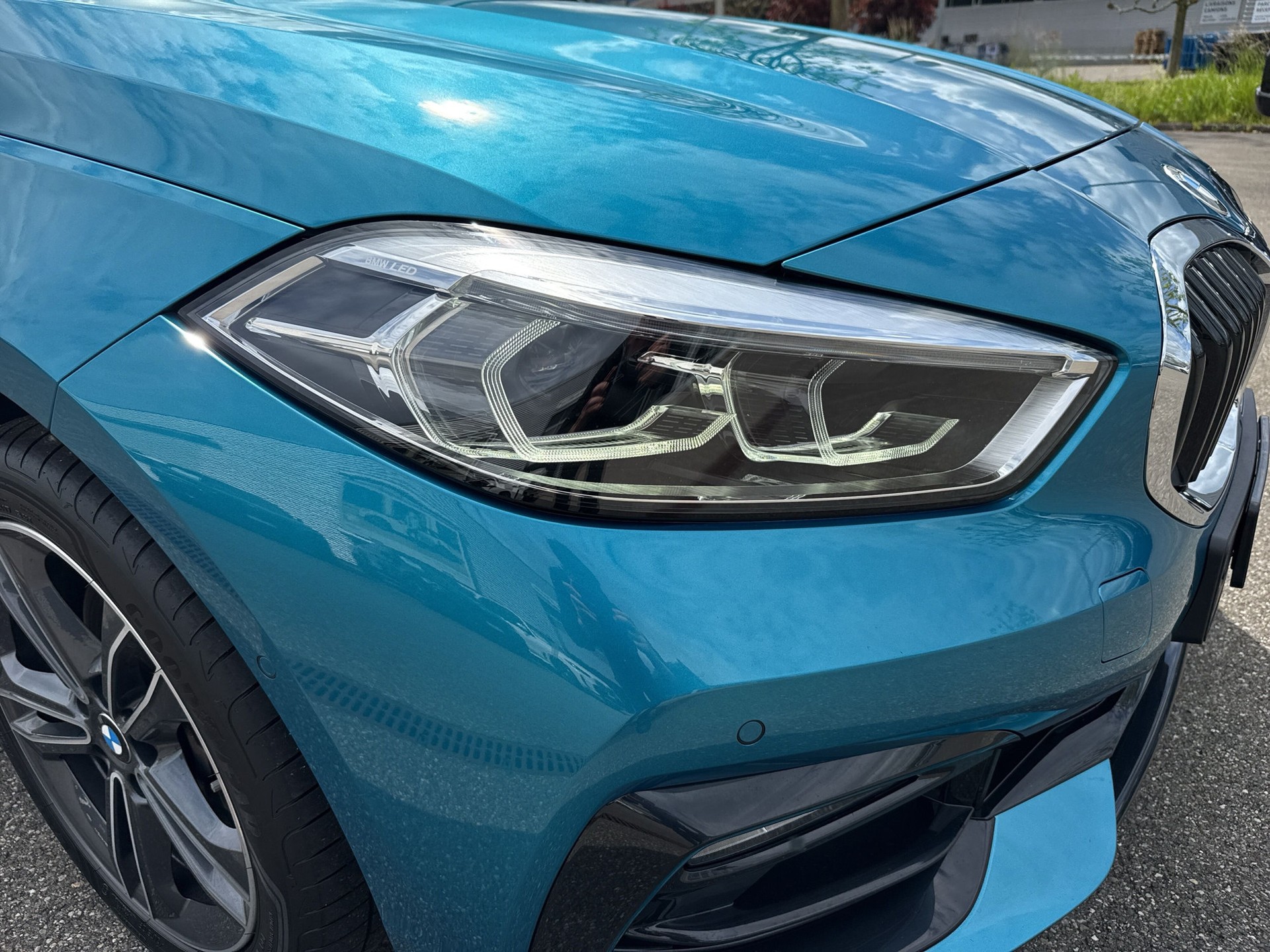 BMW 118i Sport Line Steptronic - 18