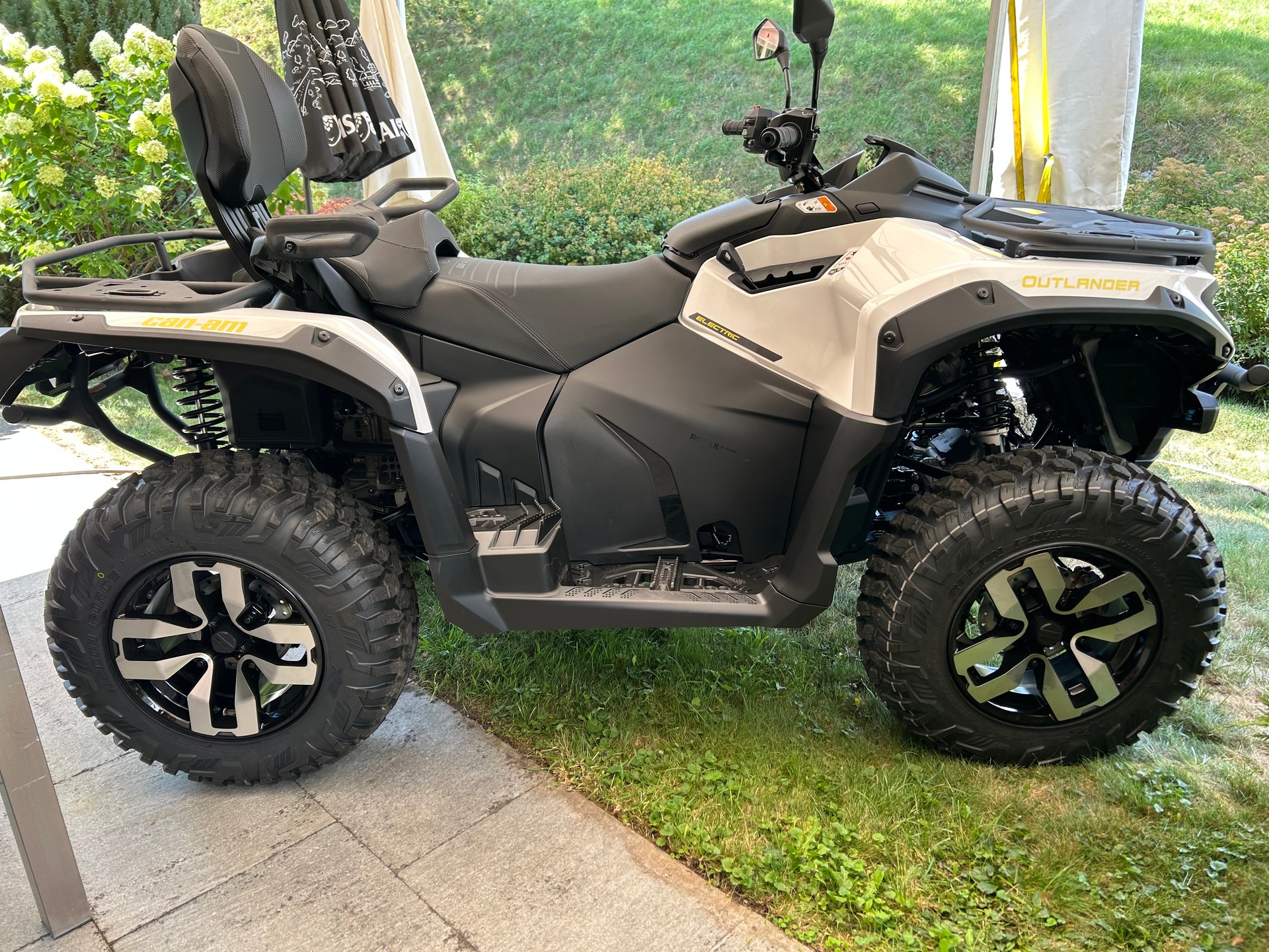 CAN-AM Elektro - 3